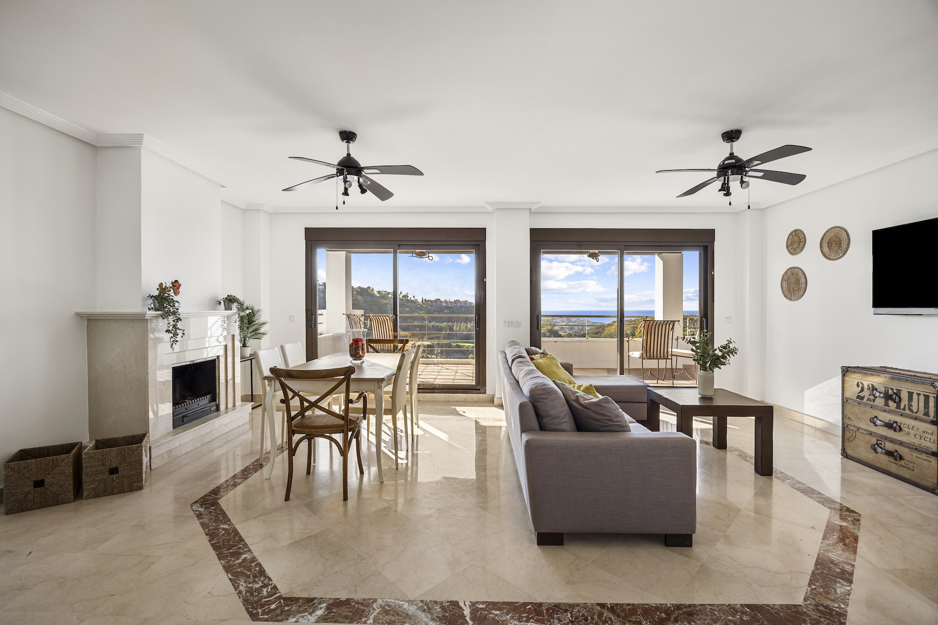 Los Arqueros – villa con vistas panorámicas al mar y al golf