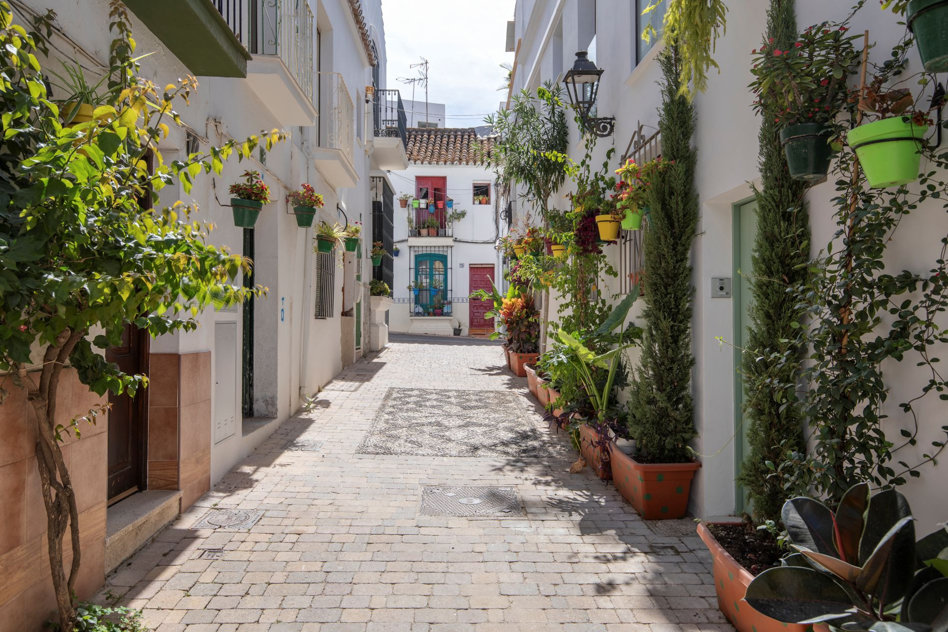 Andalusischer Charme mit allen modernen Annehmlichkeiten im Zentrum von Estepona.