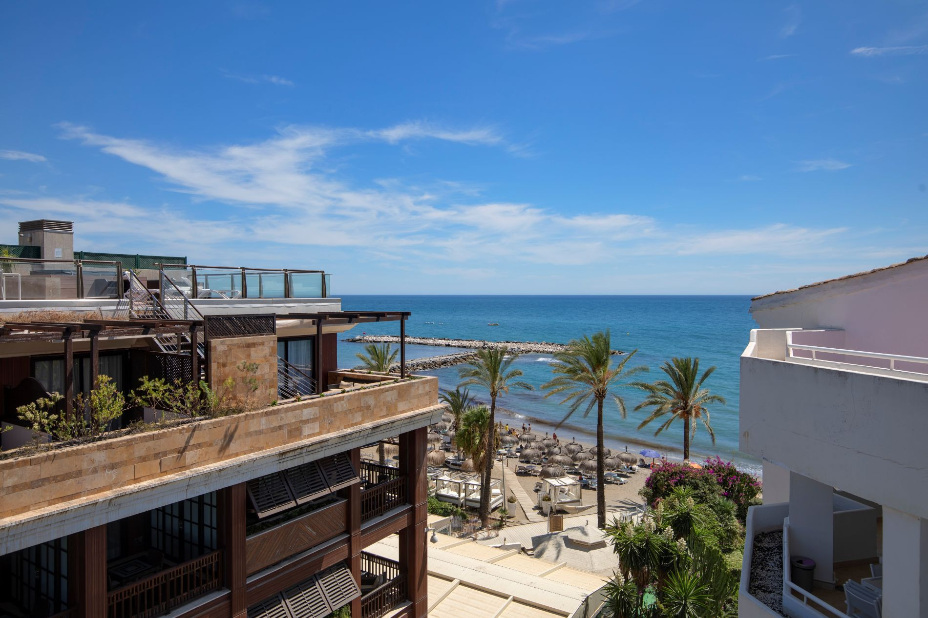 Long-Term Rental – Exclusive Frontline Beach Duplex Penthouse – La Herradura, Puerto Banús