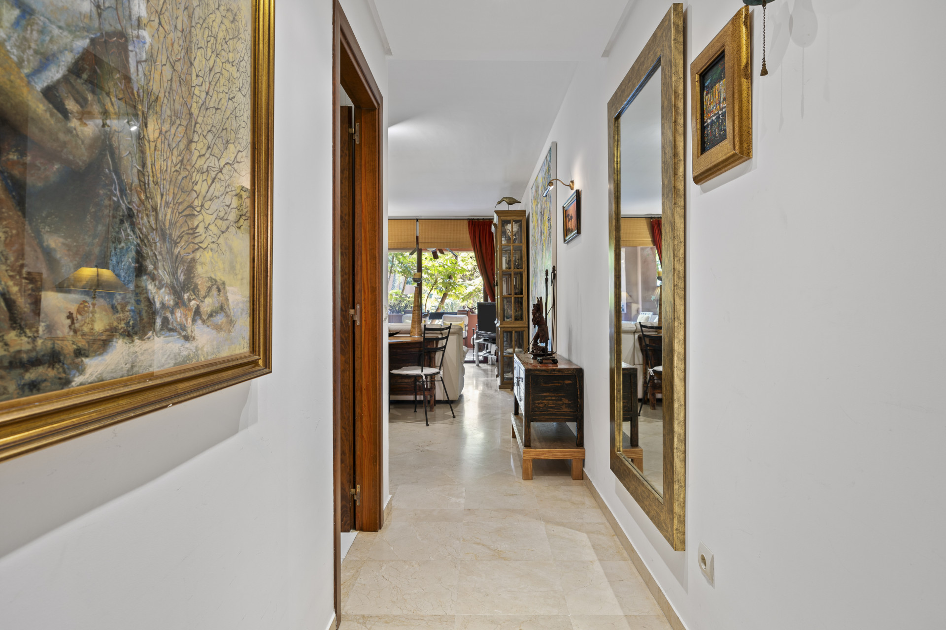 Exclusive beachfront apartment in Alicate Playa