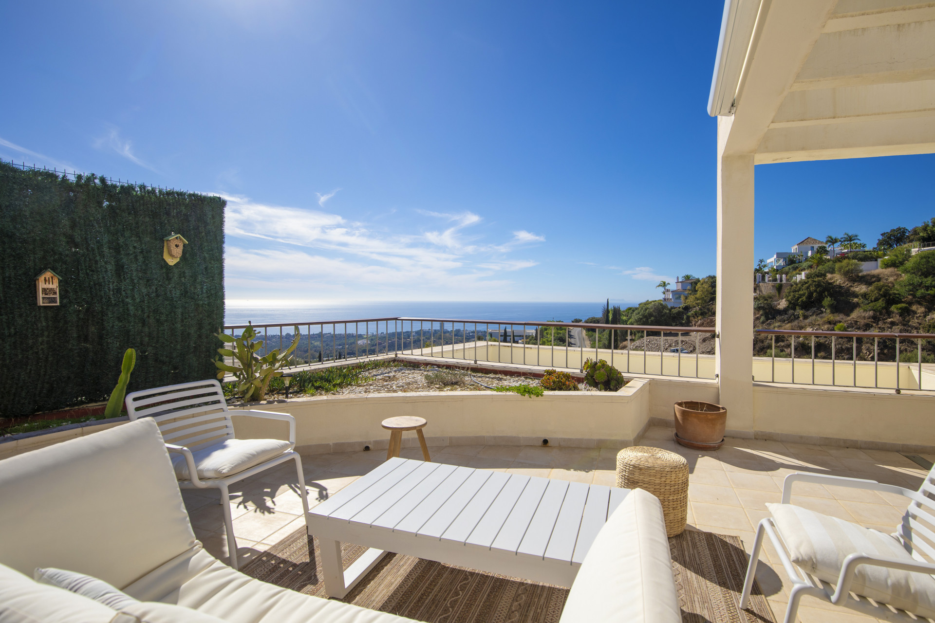 Ático con vistas al mar y la costa, las Lomas de los Monteros, Marbella