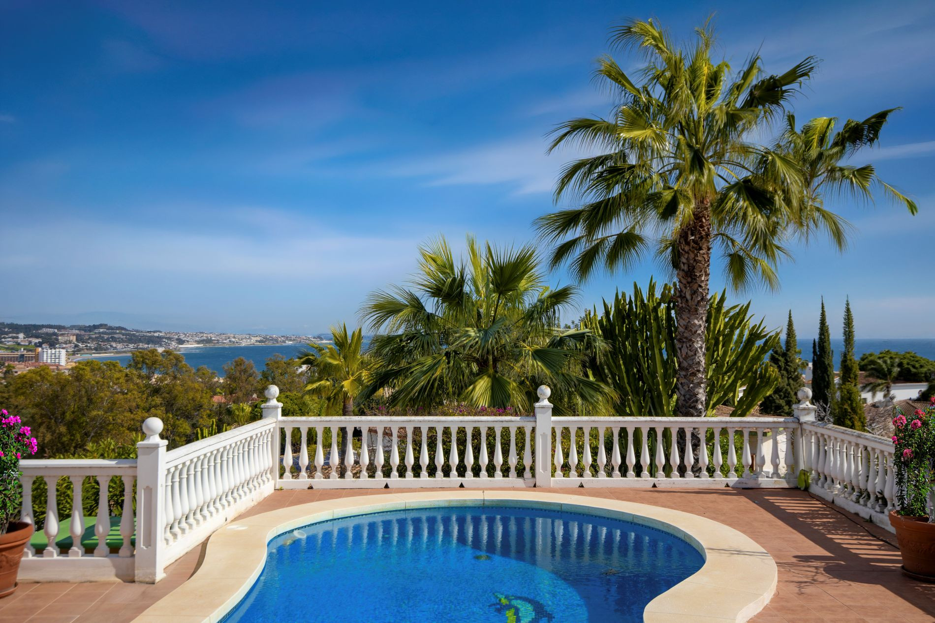 Torre Nueva · la Cala de Mijas | vistas abiertas al Mediterráneo, privacidad y auténtico estilo mediterráneo