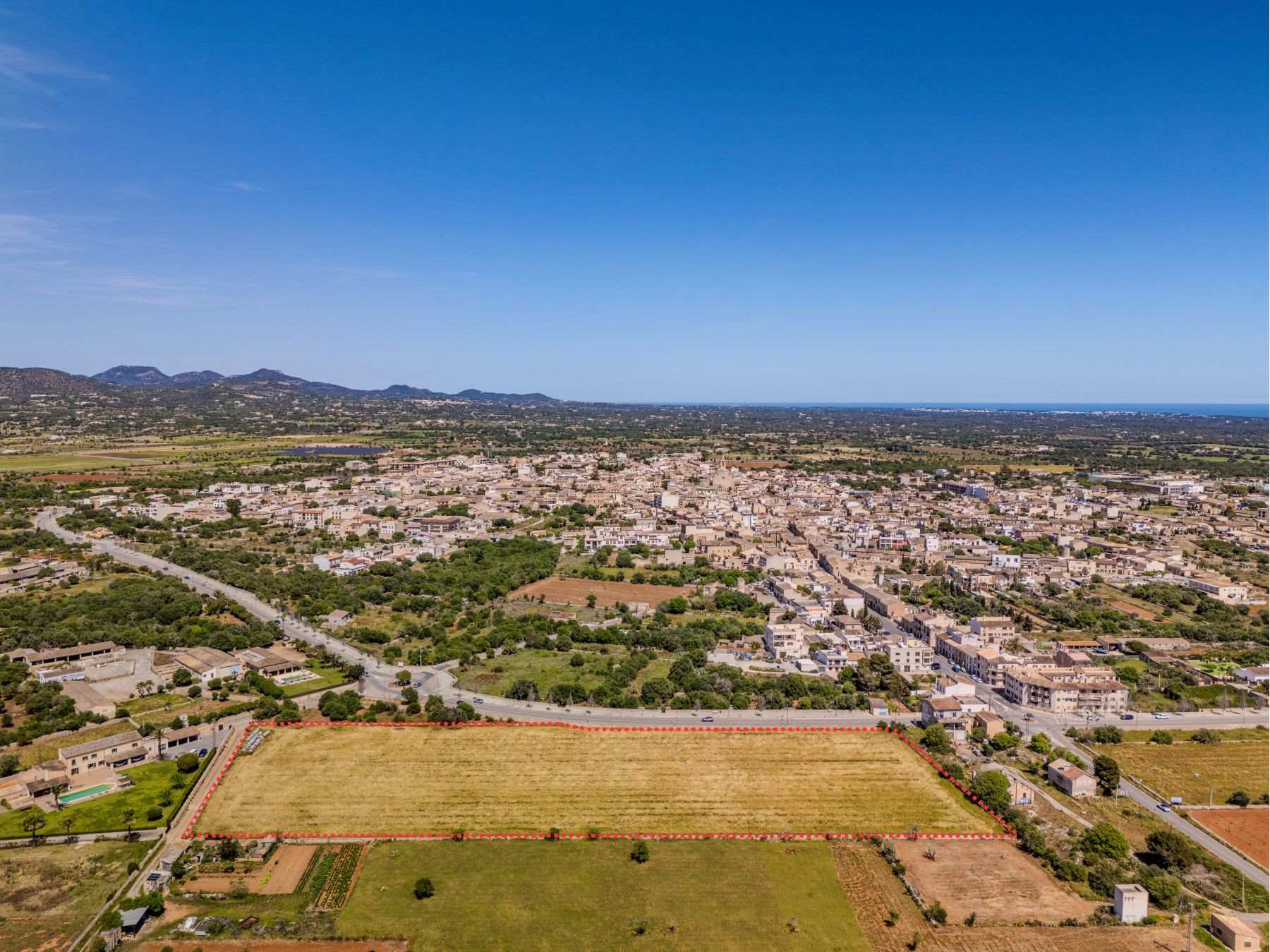 Plot in Santanyí with excellent potential for the development of a country estate.