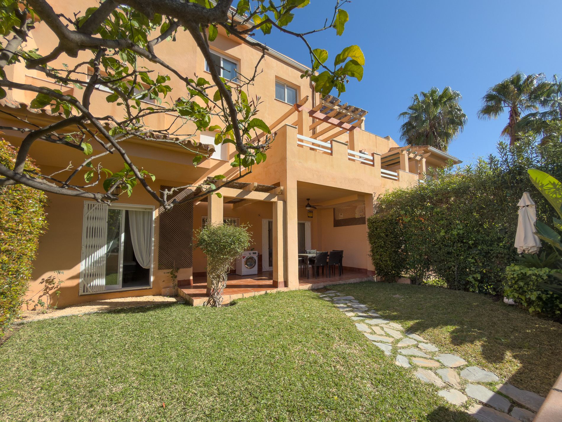 Fantastic 3 bed Garden Apartment in Cabopino