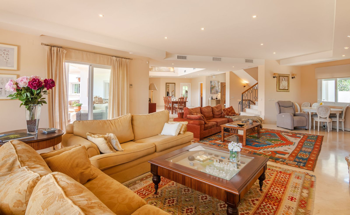 Villa de lujo andaluza en El Paraíso Alto