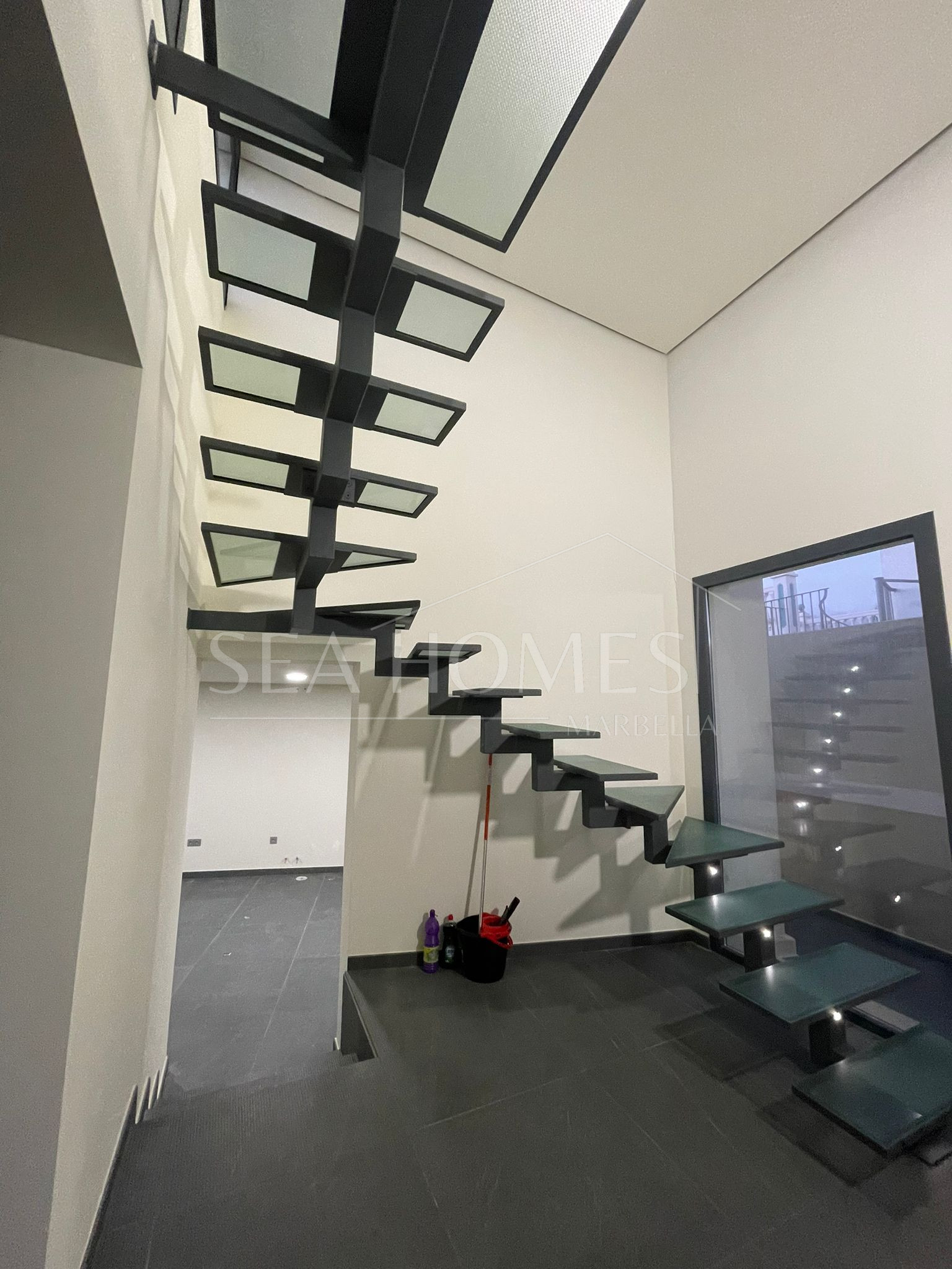 Sale of House or Commercial Premises in Marbella