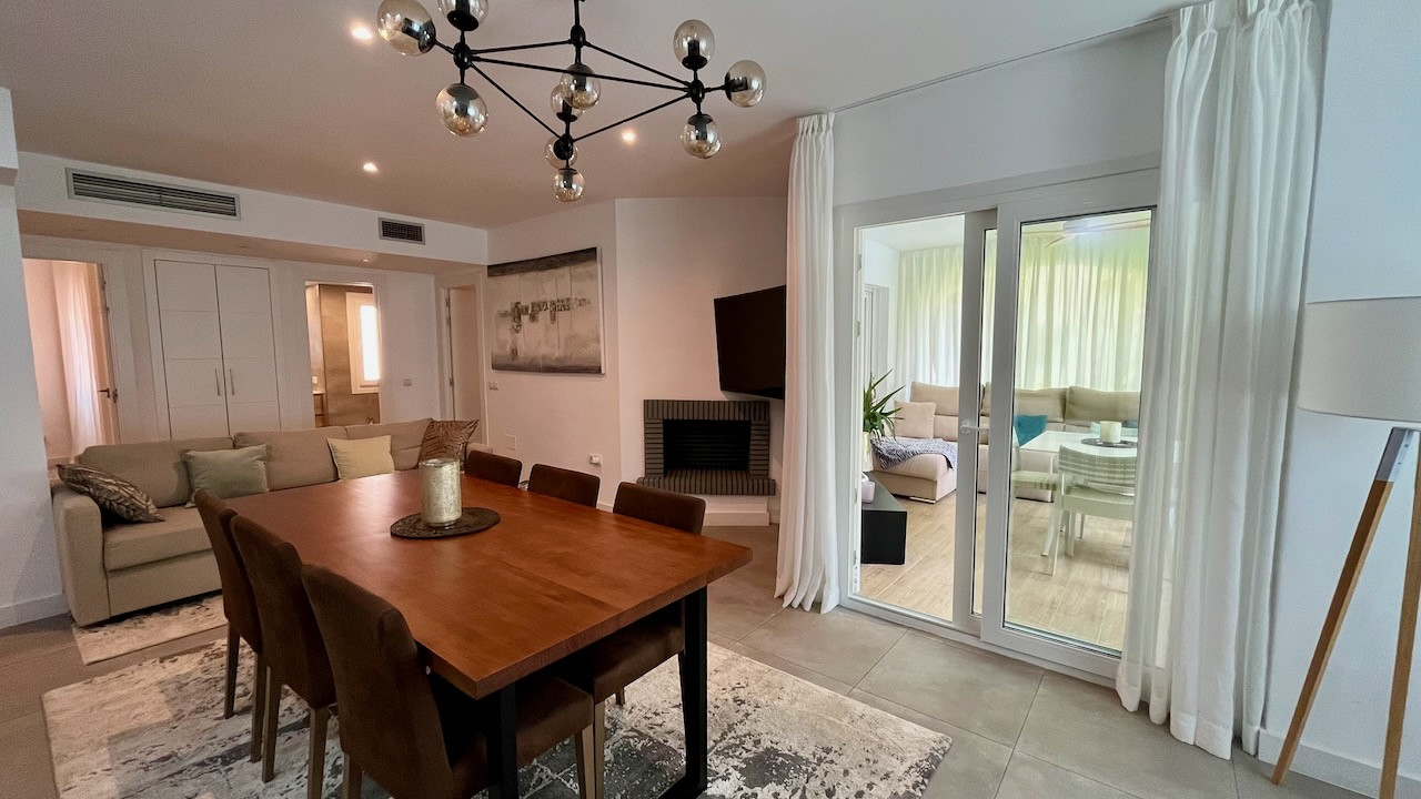 Apartamento en planta baja en alquiler en Los Naranjos de Marbella, Marbella