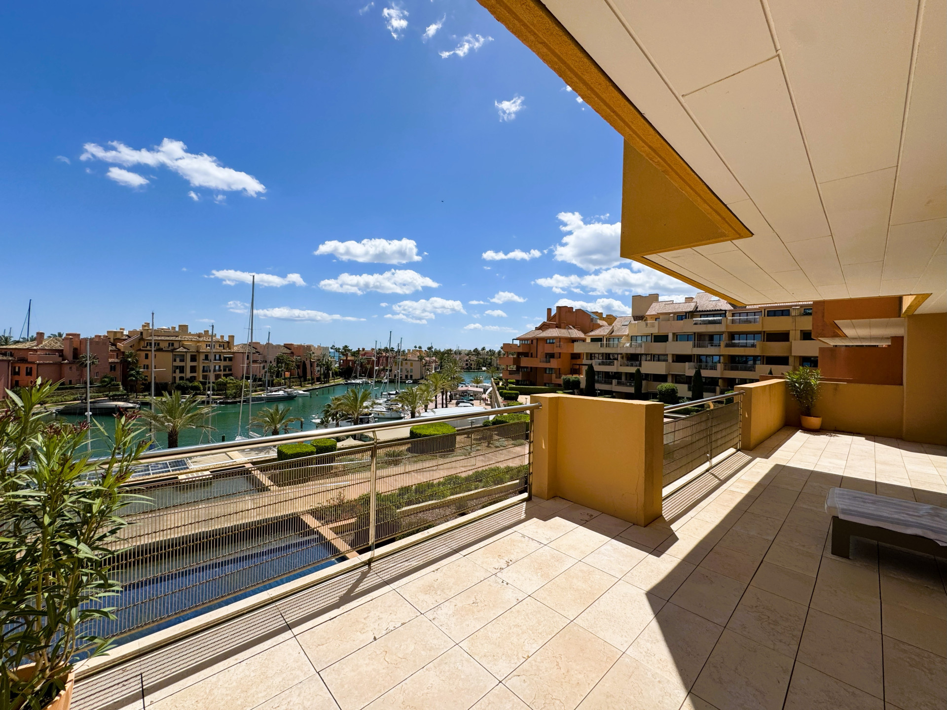 4 Bedroom Apartment for sale Ribera del Marlin | Henger Real Estate
