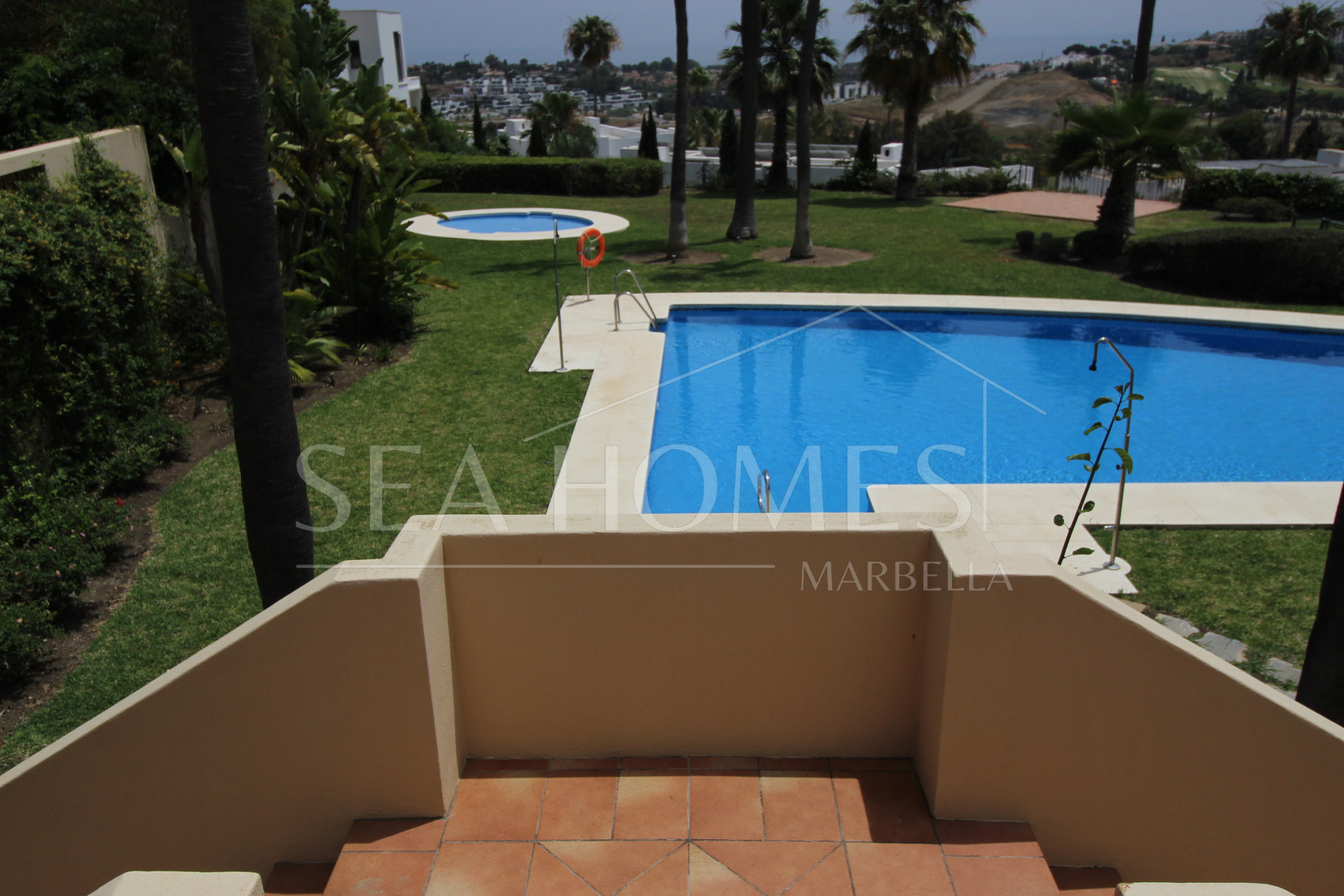 BEAUTIFULL AND PRIVATE SEMIDETACHED   OPEN VIEWS TO THE SEA