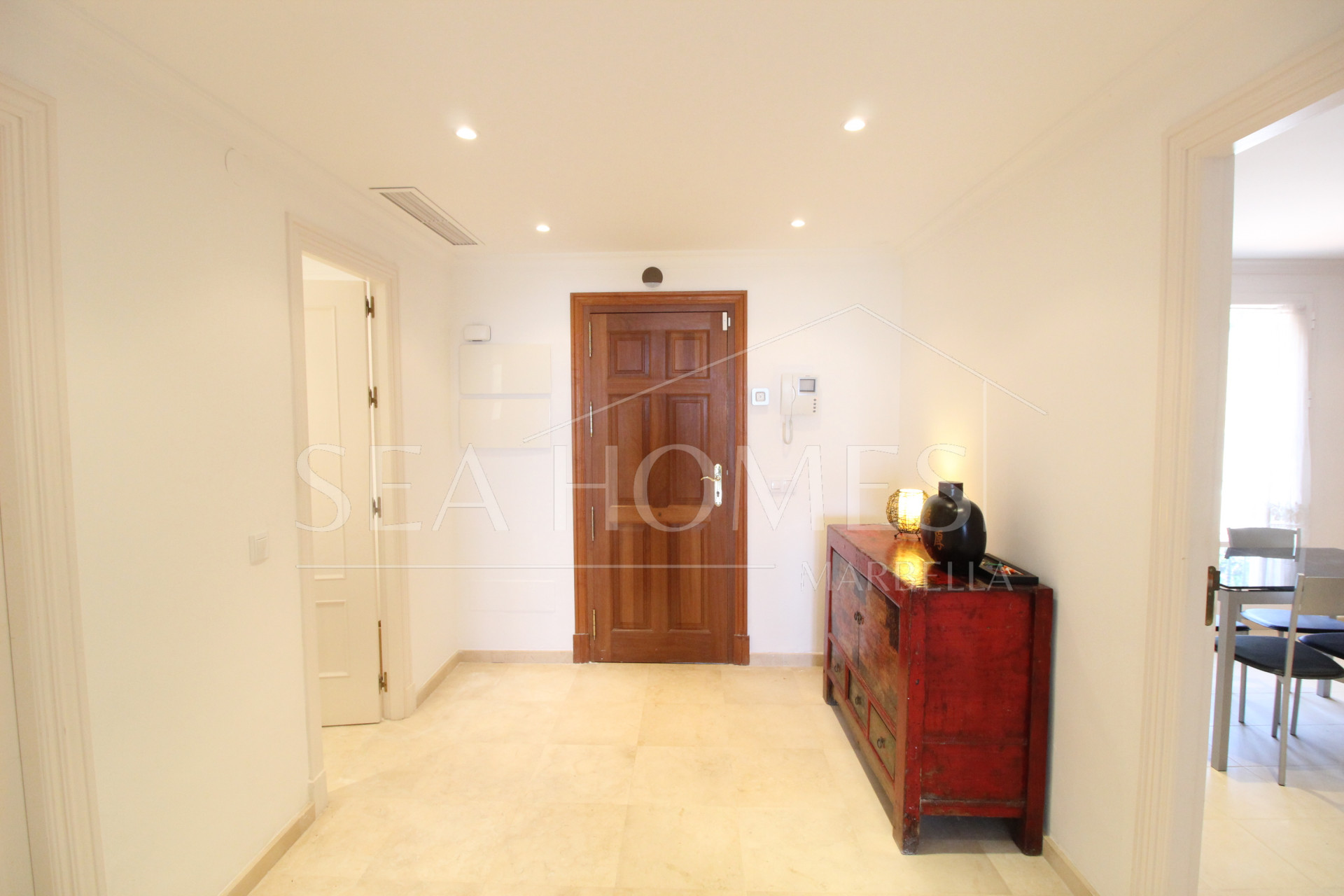 BEAUTIFULL AND PRIVATE SEMIDETACHED   OPEN VIEWS TO THE SEA