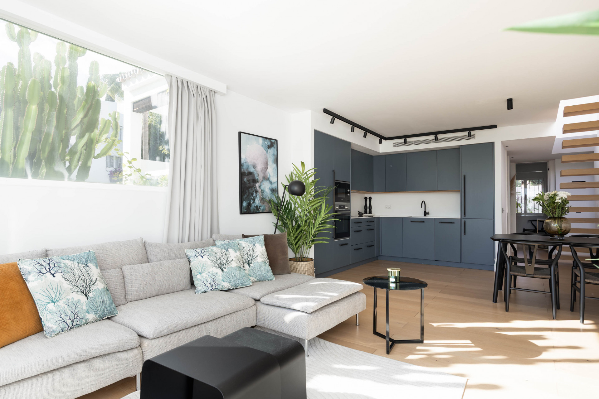 Precioso Apartamento reformado con impresionantes vistas en Nueva Andalucía