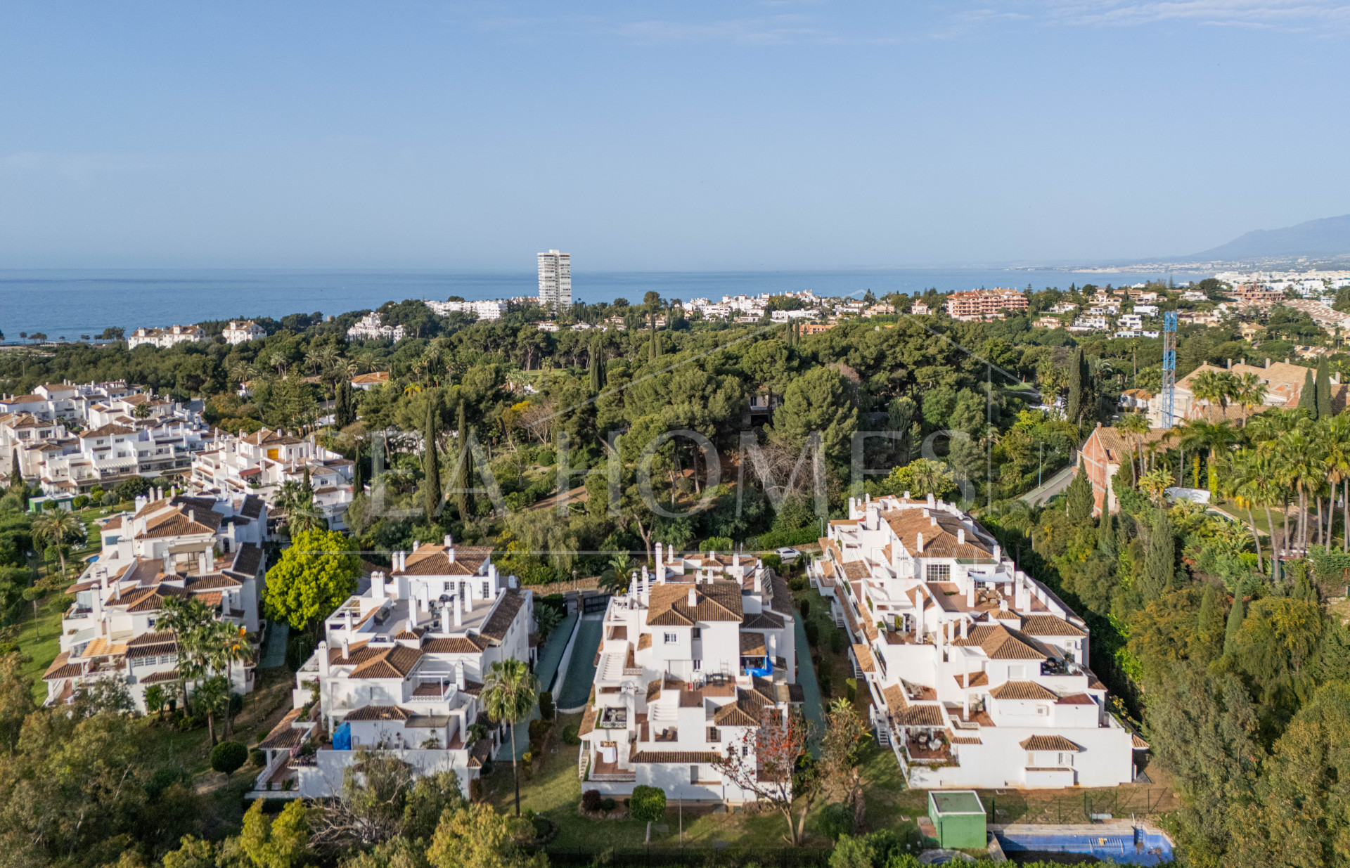This penthouse represents the best of Marbella living, combining luxury, comfort, and a prime location in one of the most sought-after areas of the Costa del Sol.
