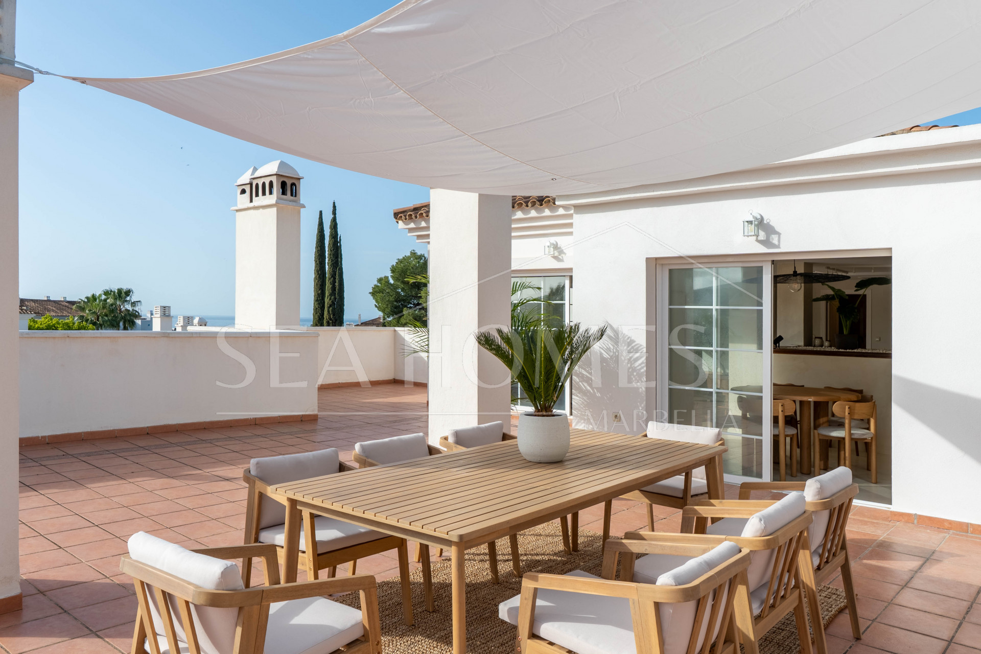 This penthouse represents the best of Marbella living, combining luxury, comfort, and a prime location in one of the most sought-after areas of the Costa del Sol.