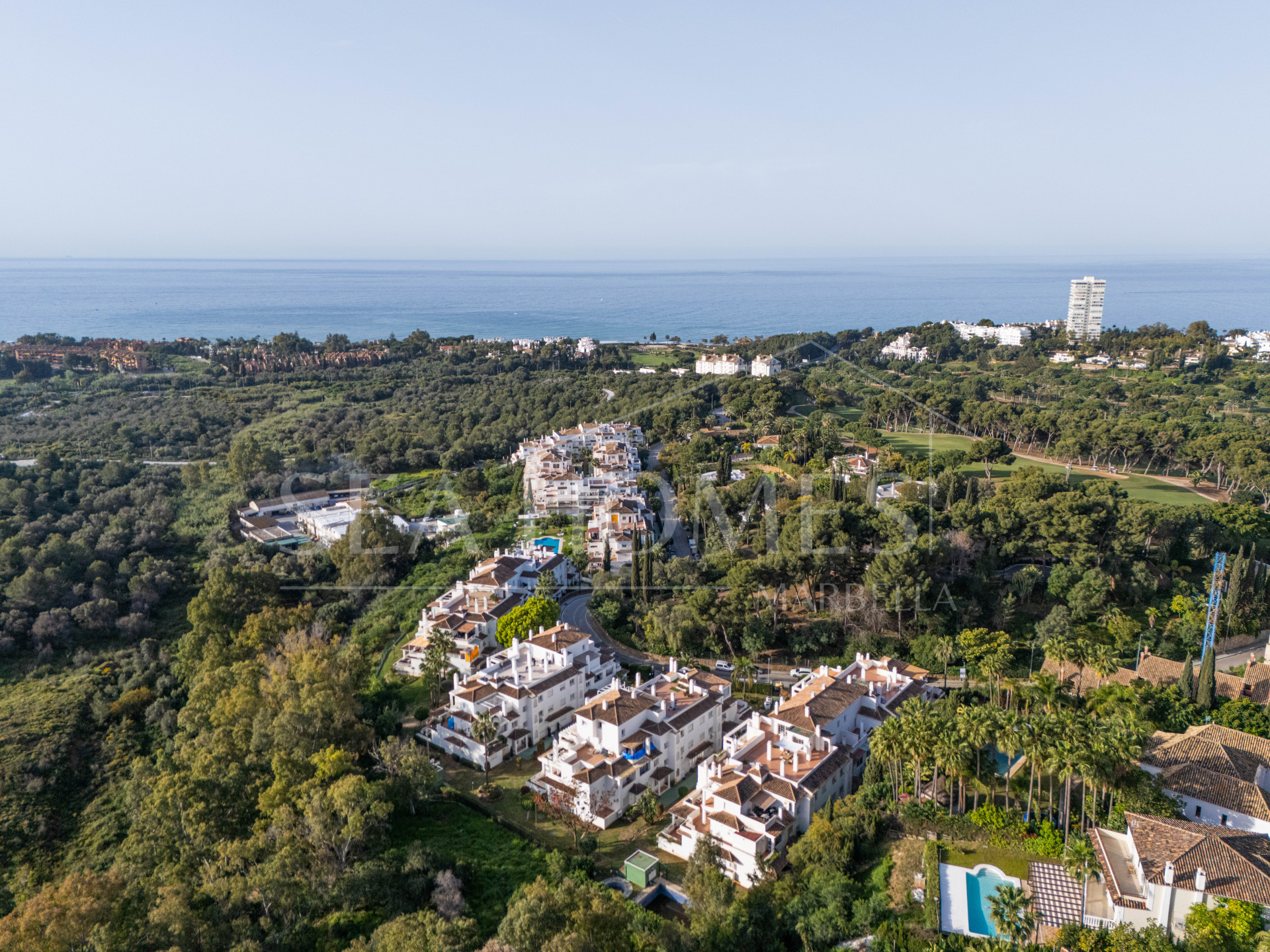 This penthouse represents the best of Marbella living, combining luxury, comfort, and a prime location in one of the most sought-after areas of the Costa del Sol.