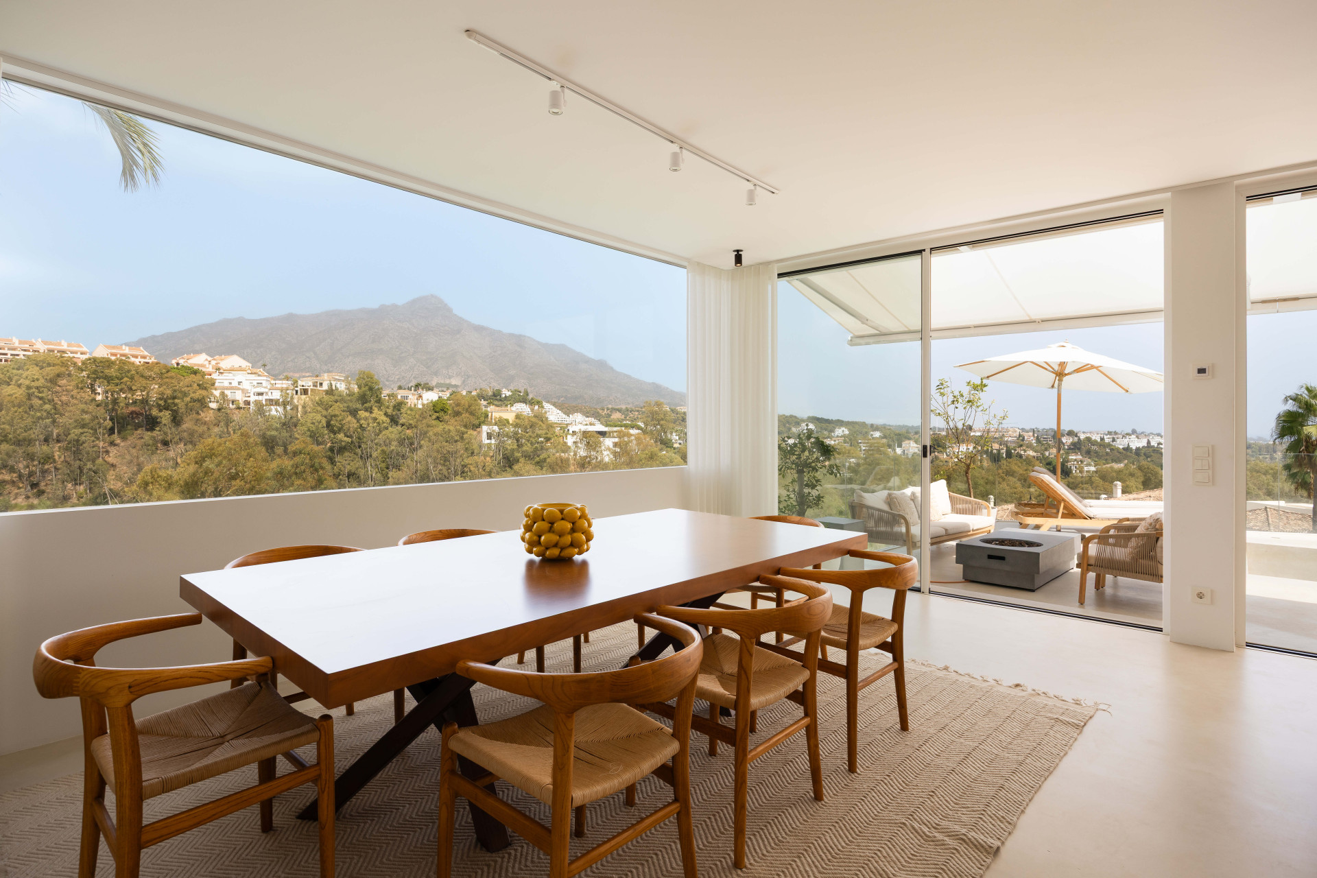 Panoramic sea, lake and La Concha views meet modern design, a private plunge pool and stylish outdoor living in Les Belvederes, Nueva Andalucia. — photo 4