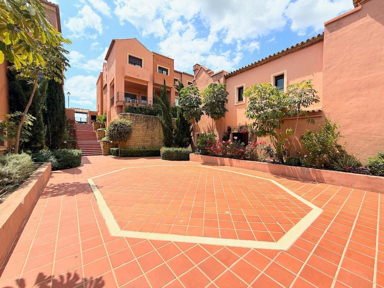 Image 26: Adosada For sale, Estepona, €478,000 [HFMs631637]