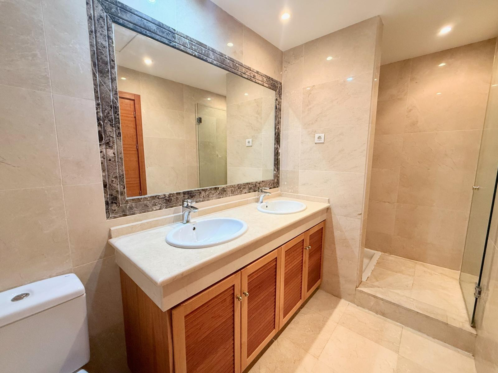 Image 16: Adosada For sale, Estepona, €478,000 [HFMs631637]
