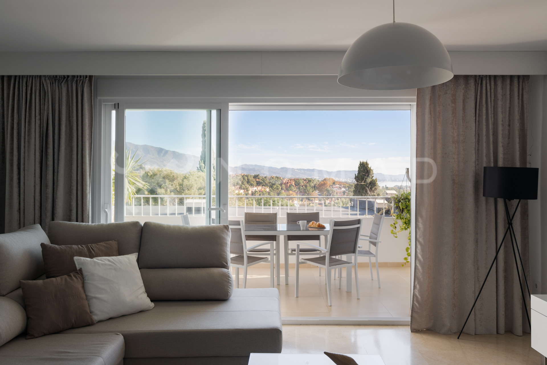 apartamentos en nueva-andalucia · conjunto-casano 590000€