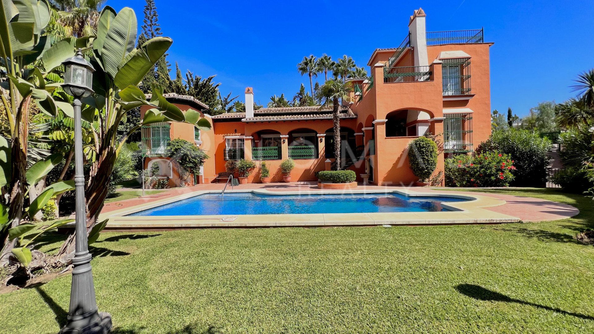 villas en marbella-east · bahia-de-marbella 2200000€
