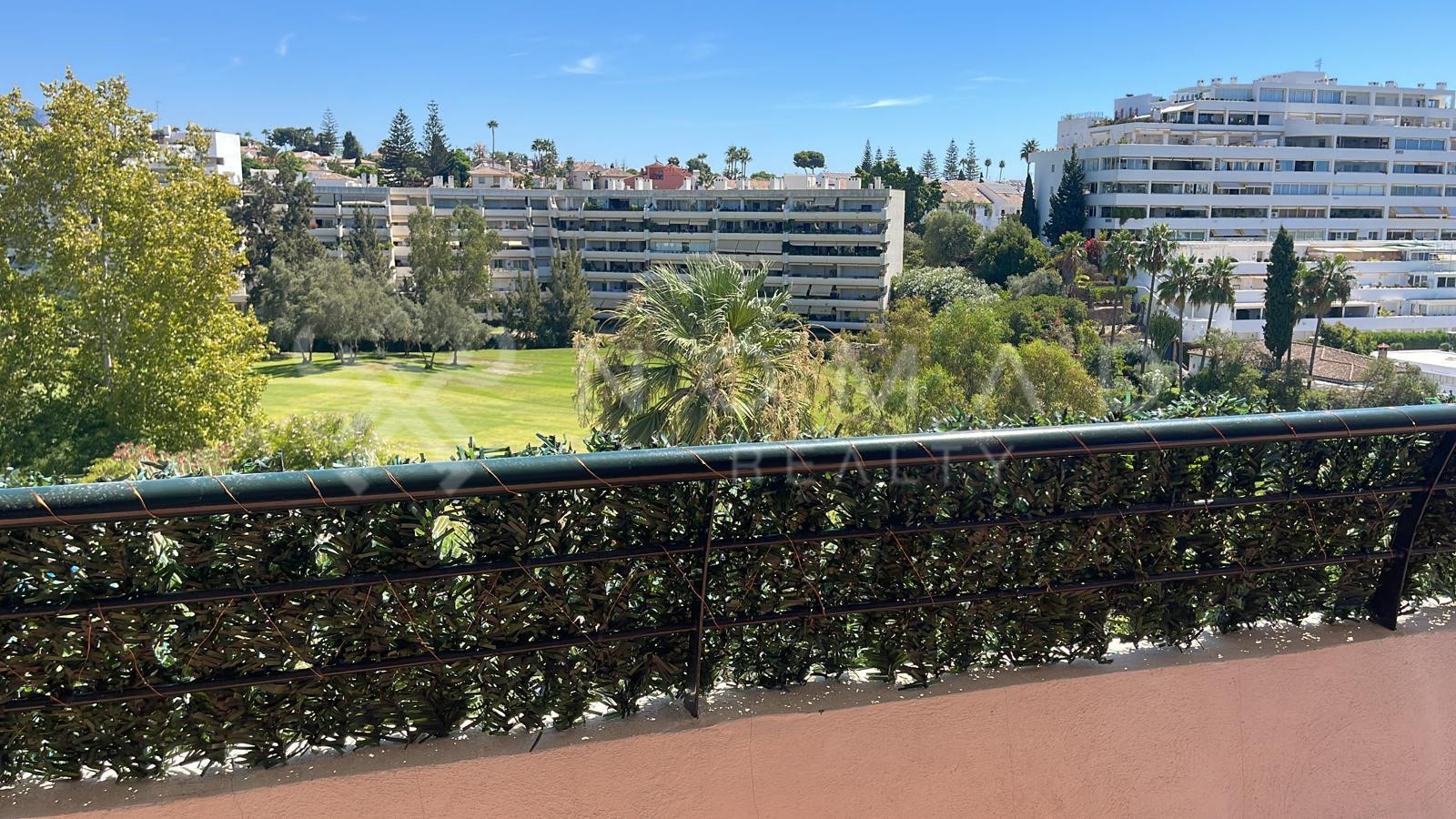 apartamentos en san-pedro-de-alcantara · guadalmina-alta 670000€