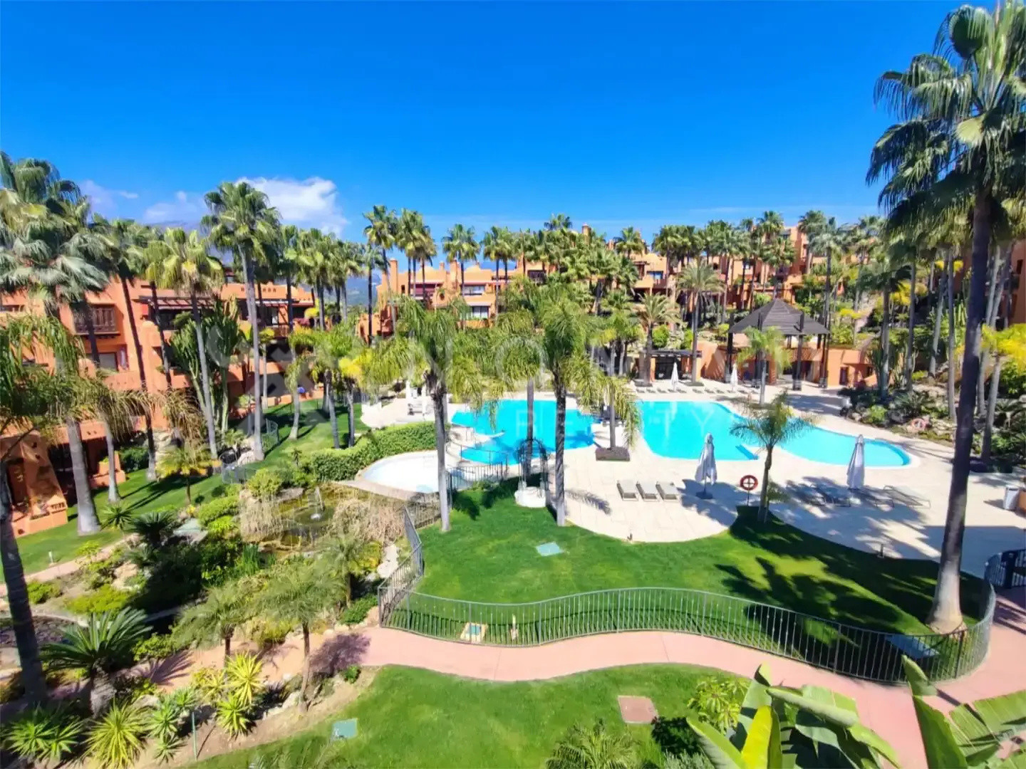 atico-duplex en nueva-andalucia · la-alzambra 1700000€