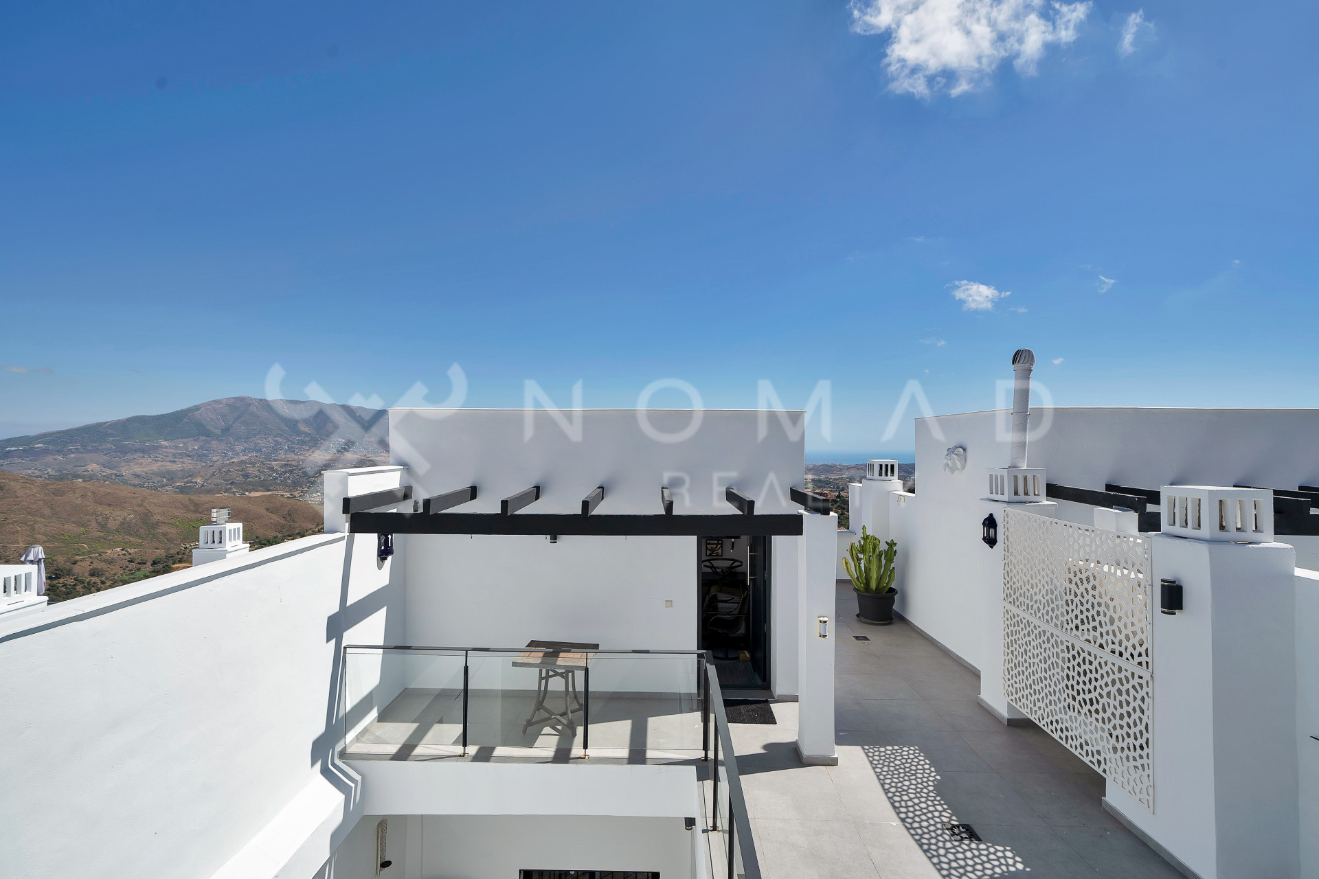 1 · Marbella East · La Mairena 580.000€€ 1 · Marbella East · La Mairena 580.000€€