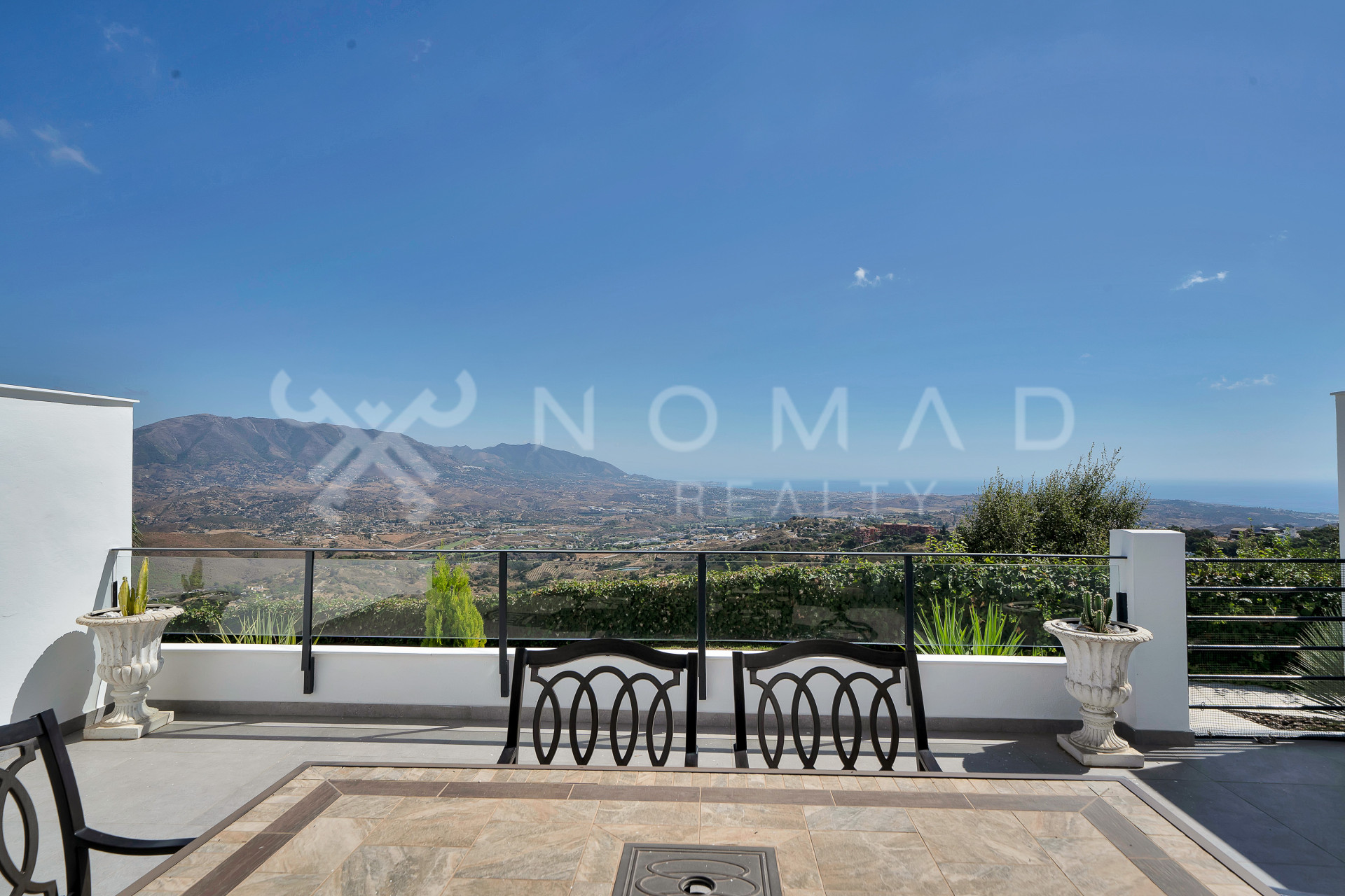 1 · Marbella East · La Mairena 580.000€€ 1 · Marbella East · La Mairena 580.000€€