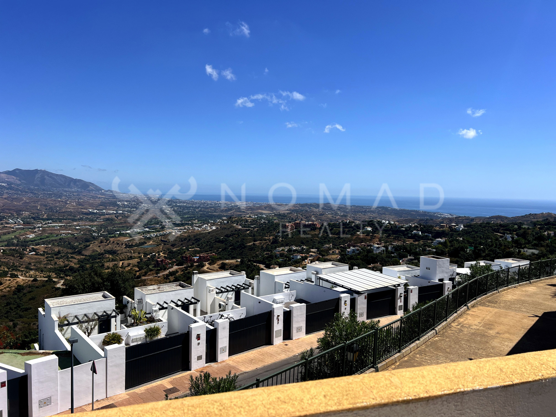 casas-de-pueblo en marbella-east · la-mairena Array€