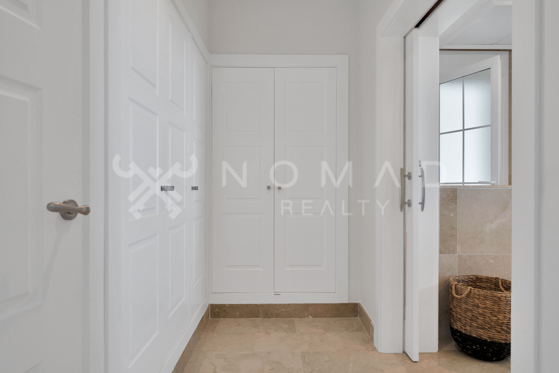 1 · Marbella East · La Mairena 1.099.000€€ 1 · Marbella East · La Mairena 1.099.000€€