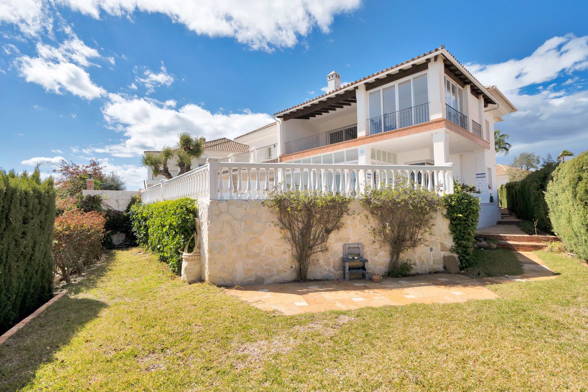 Recently Renovated semi-detached house in La Mairena surrounded by Nature! — photo 3