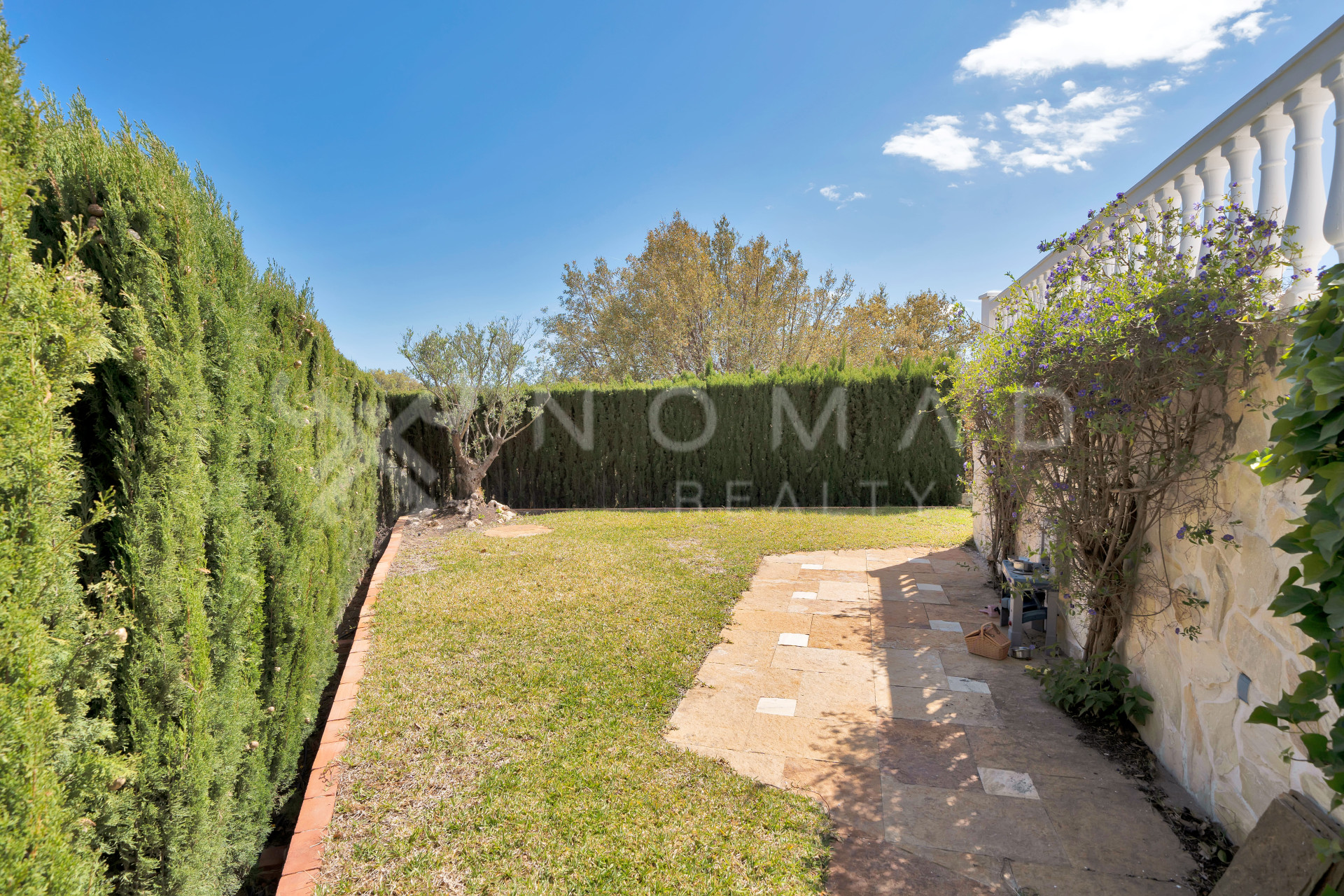1 · Marbella East · La Mairena 1.099.000€€ 1 · Marbella East · La Mairena 1.099.000€€