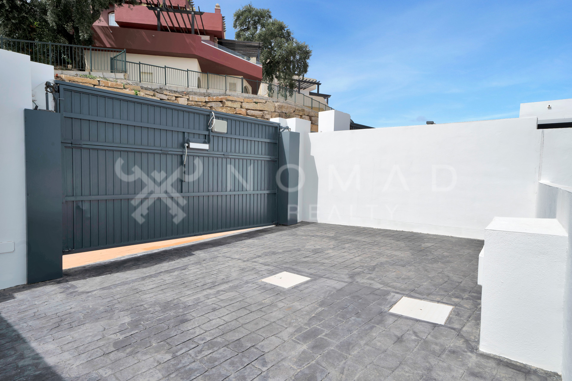 1 · Marbella East · La Mairena 595.000€€ 1 · Marbella East · La Mairena 595.000€€
