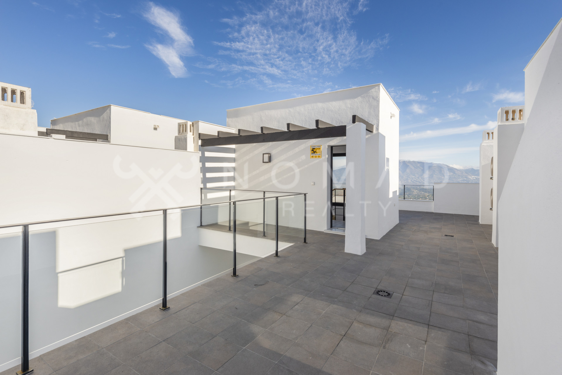 1 · Marbella East · La Mairena 595.000€€ 1 · Marbella East · La Mairena 595.000€€
