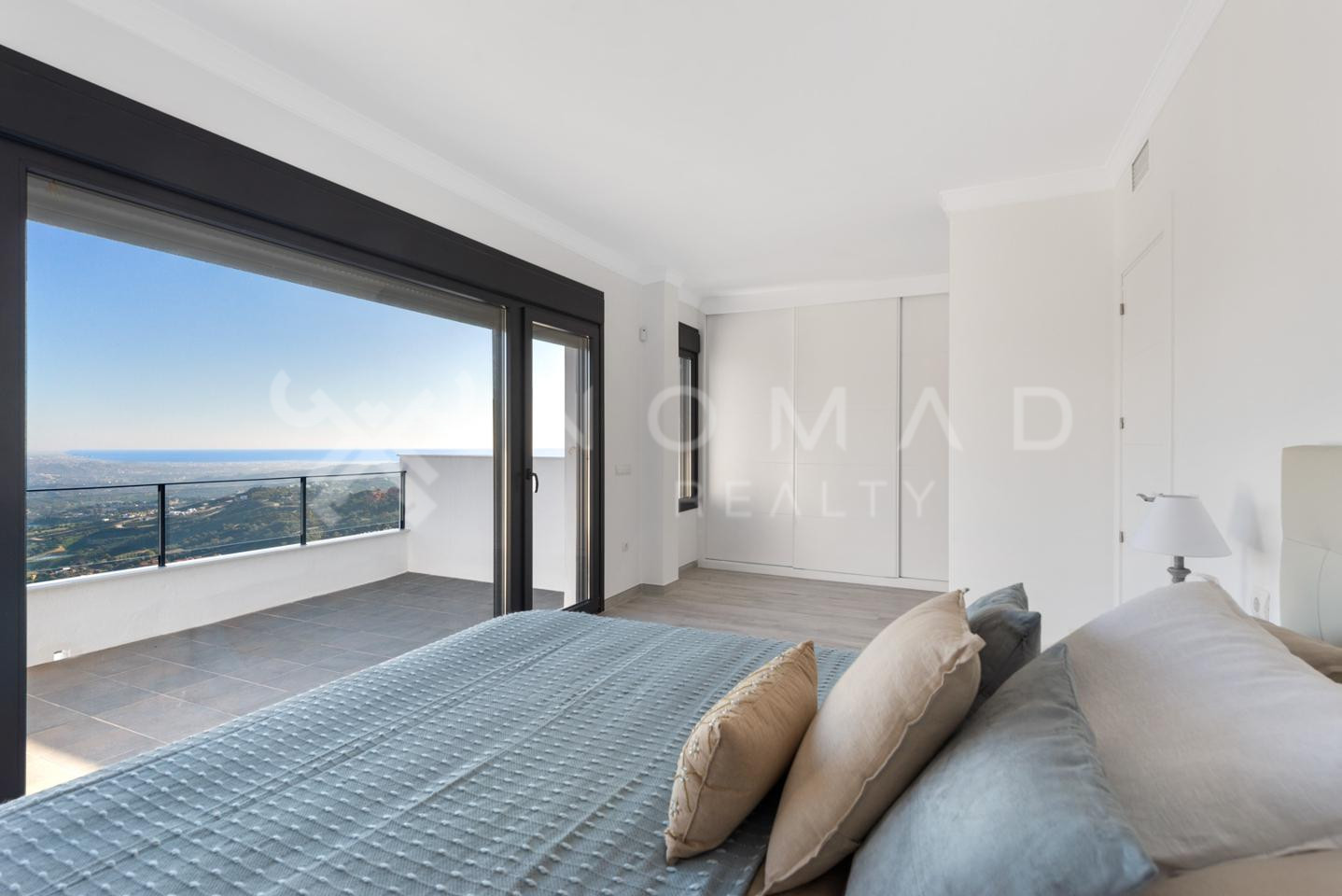 1 · Marbella East · La Mairena 595.000€€ 1 · Marbella East · La Mairena 595.000€€