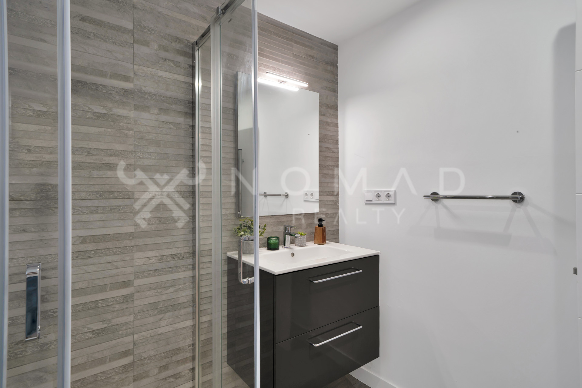 1 · Marbella East · La Mairena 595.000€€ 1 · Marbella East · La Mairena 595.000€€
