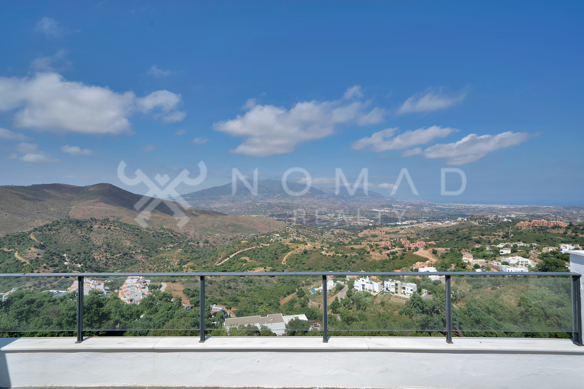 1 · Marbella East · La Mairena 595.000€€ 1 · Marbella East · La Mairena 595.000€€