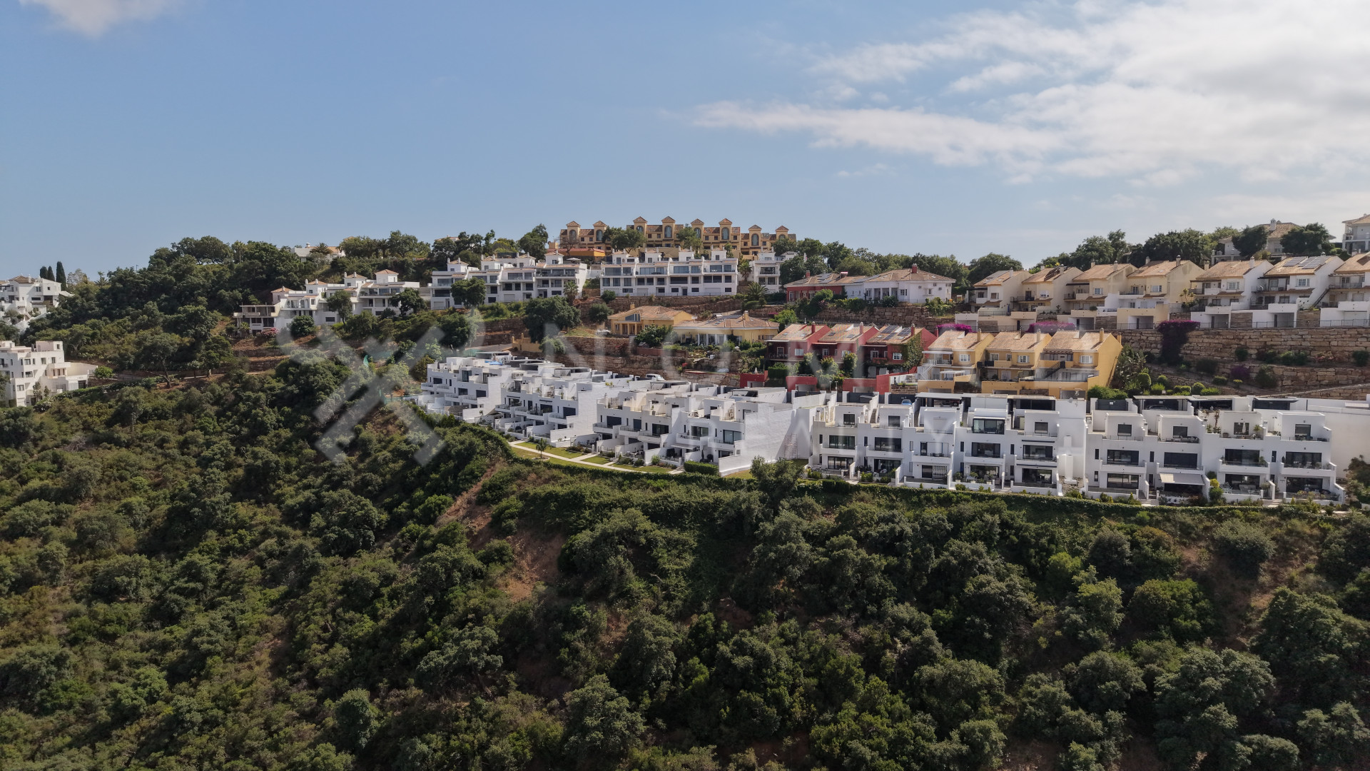 1 · Marbella East · La Mairena 595.000€€ 1 · Marbella East · La Mairena 595.000€€