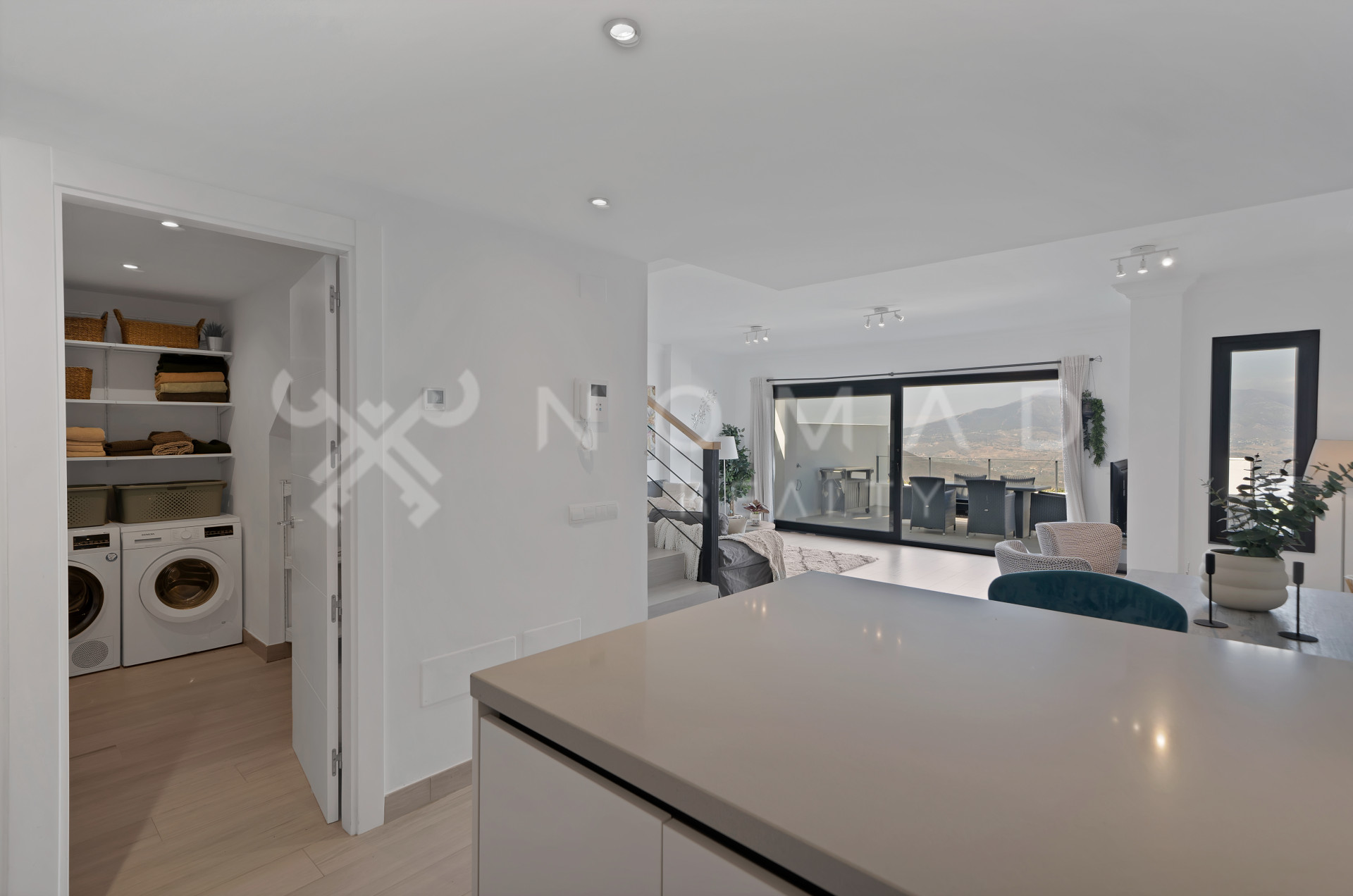 1 · Marbella East · La Mairena 595.000€€ 1 · Marbella East · La Mairena 595.000€€