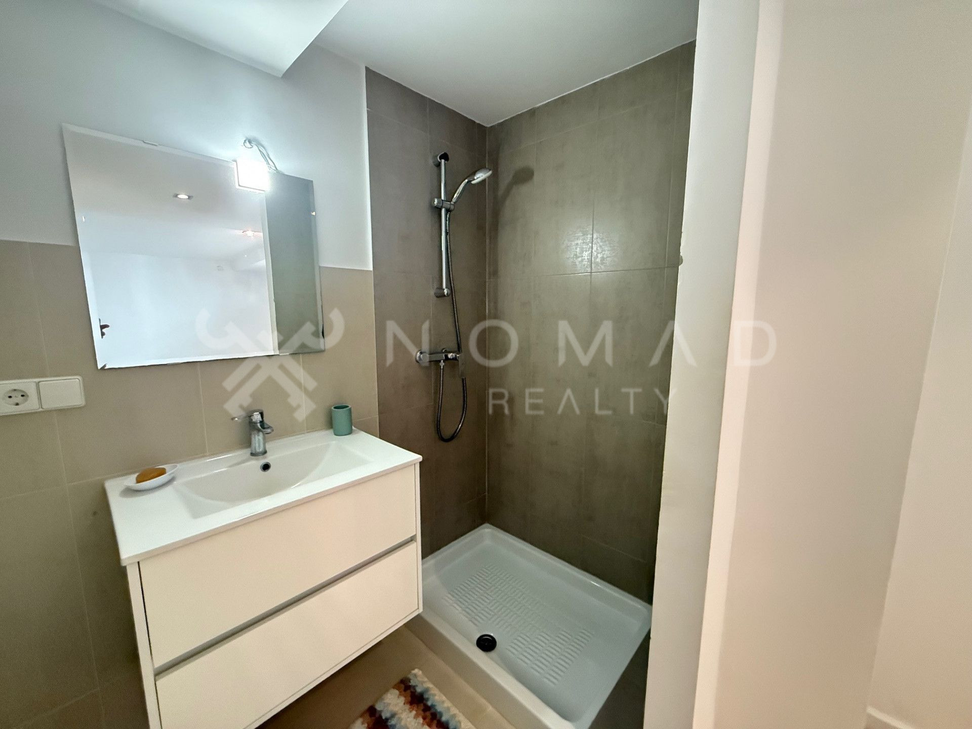 1 · Marbella - Puerto Banus · 595.000€€ 1 · Marbella - Puerto Banus · 595.000€€