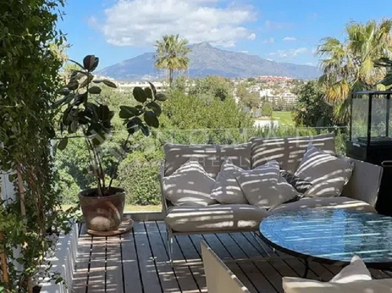 casas-de-pueblo en san-pedro-de-alcantara · guadalmina-alta 1295000€