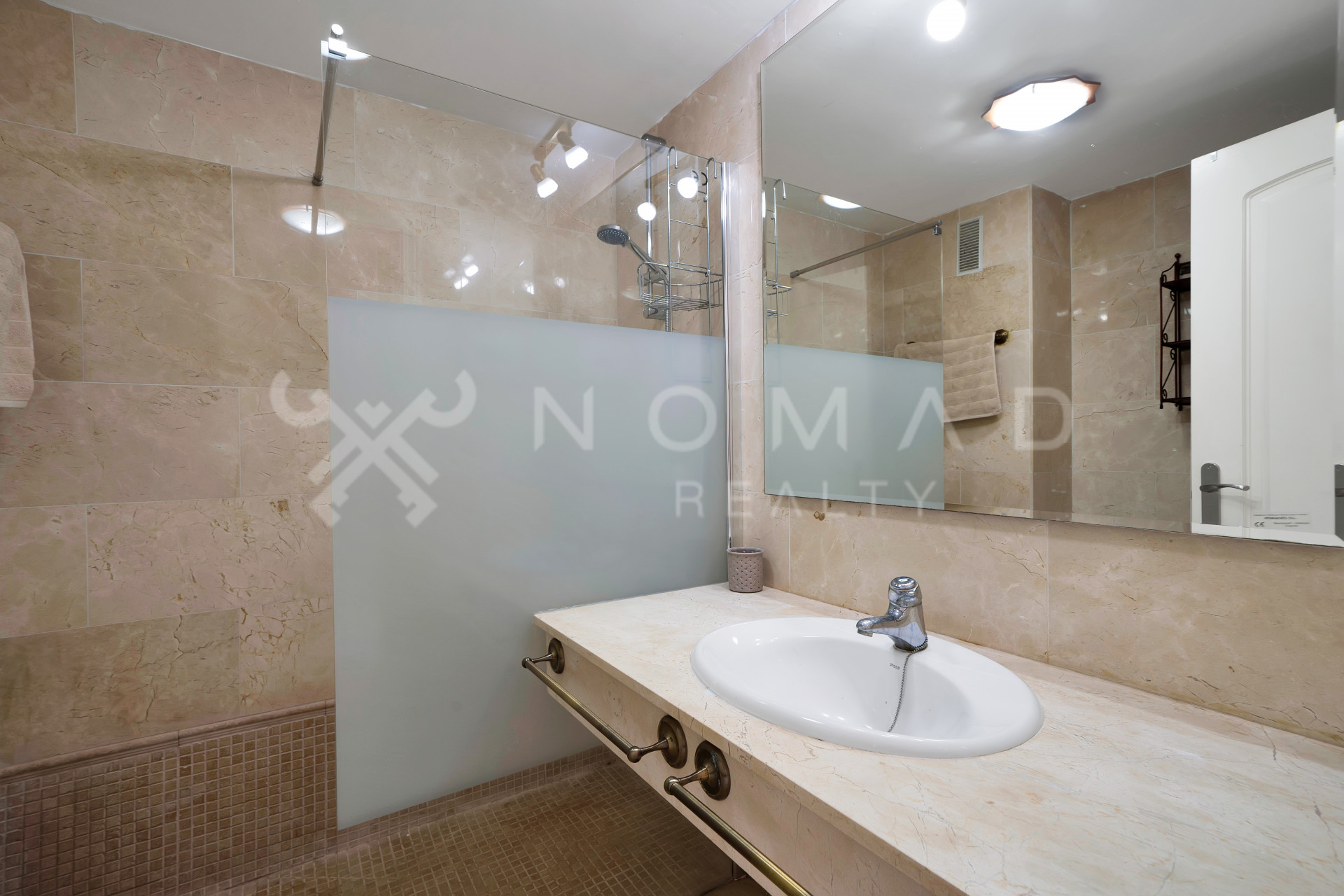 1 · San Pedro De Alcantara · Las Arenas 629.700€€ 1 · San Pedro De Alcantara · Las Arenas 629.700€€