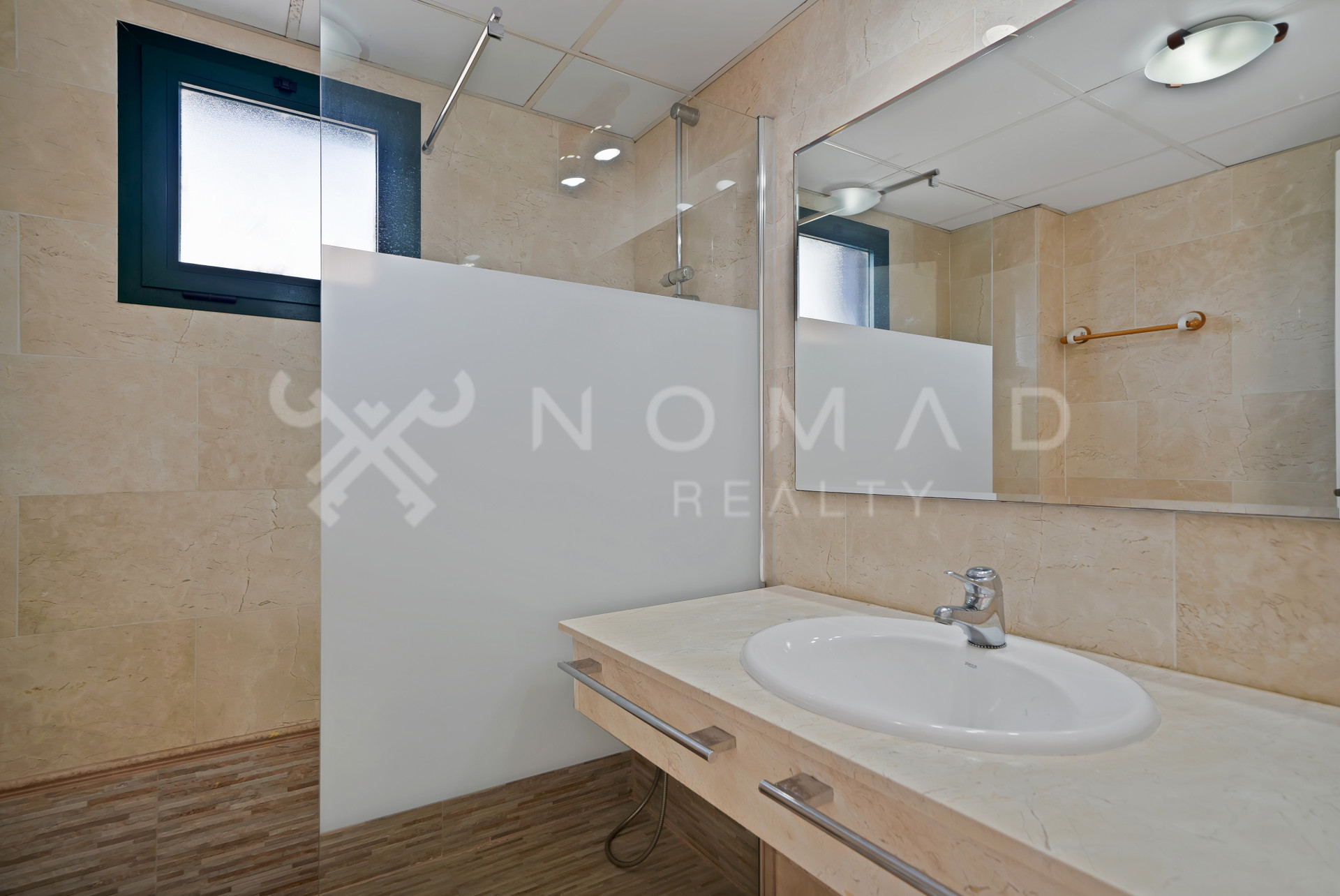 1 · San Pedro De Alcantara · Las Arenas 629.700€€ 1 · San Pedro De Alcantara · Las Arenas 629.700€€