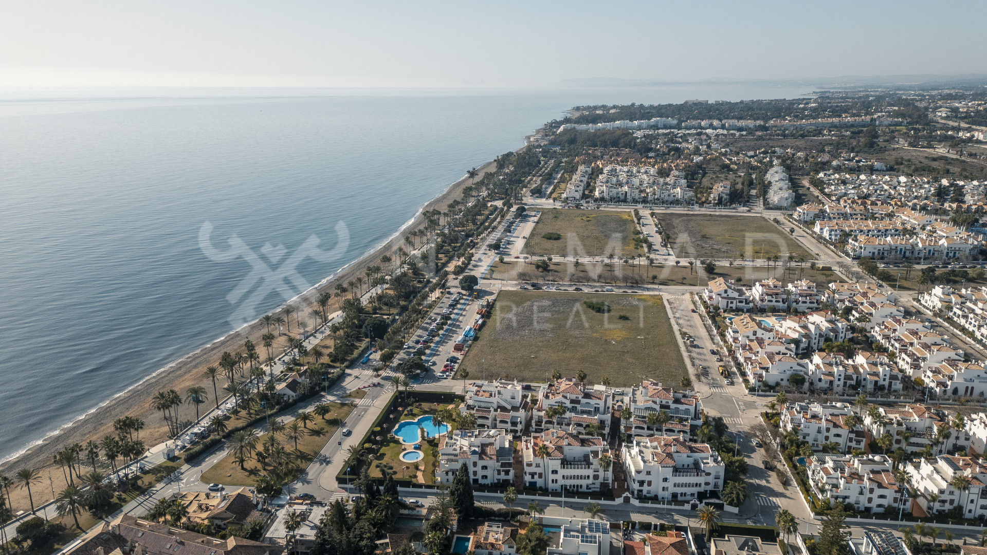 apartamentos en san-pedro-de-alcantara · las-arenas 629700€