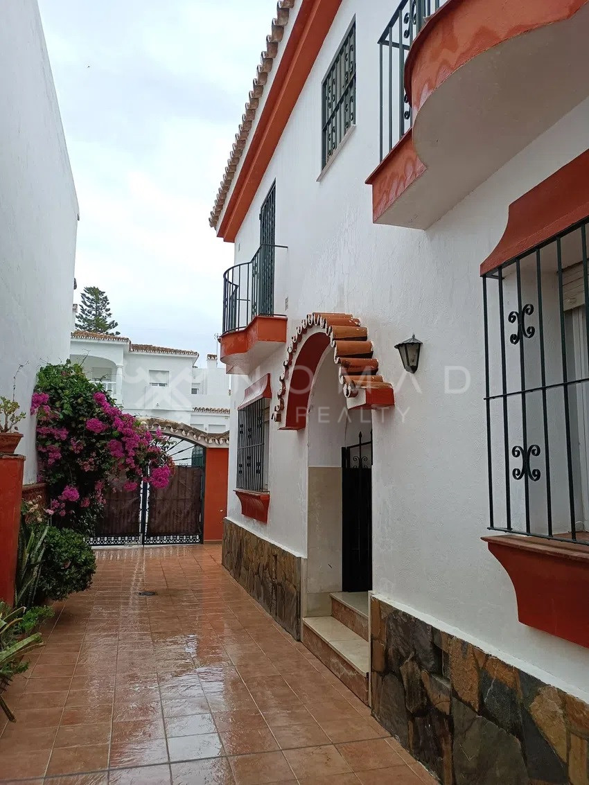 casas-adosadas en san-pedro-de-alcantara ·  640000€