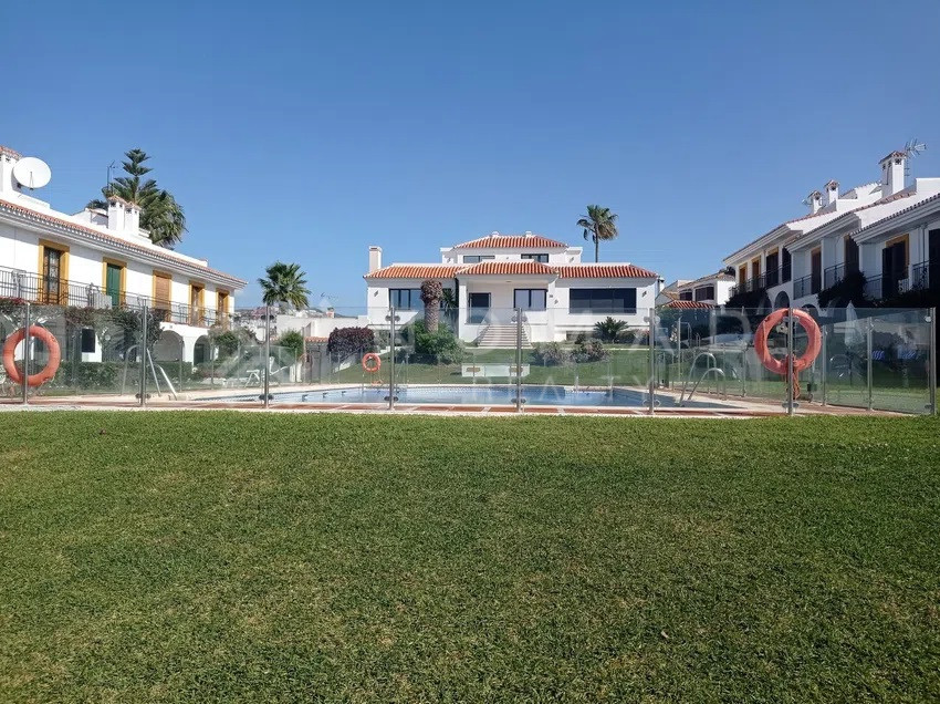 casas-de-pueblo en mijas-costa · calahonda 419000€