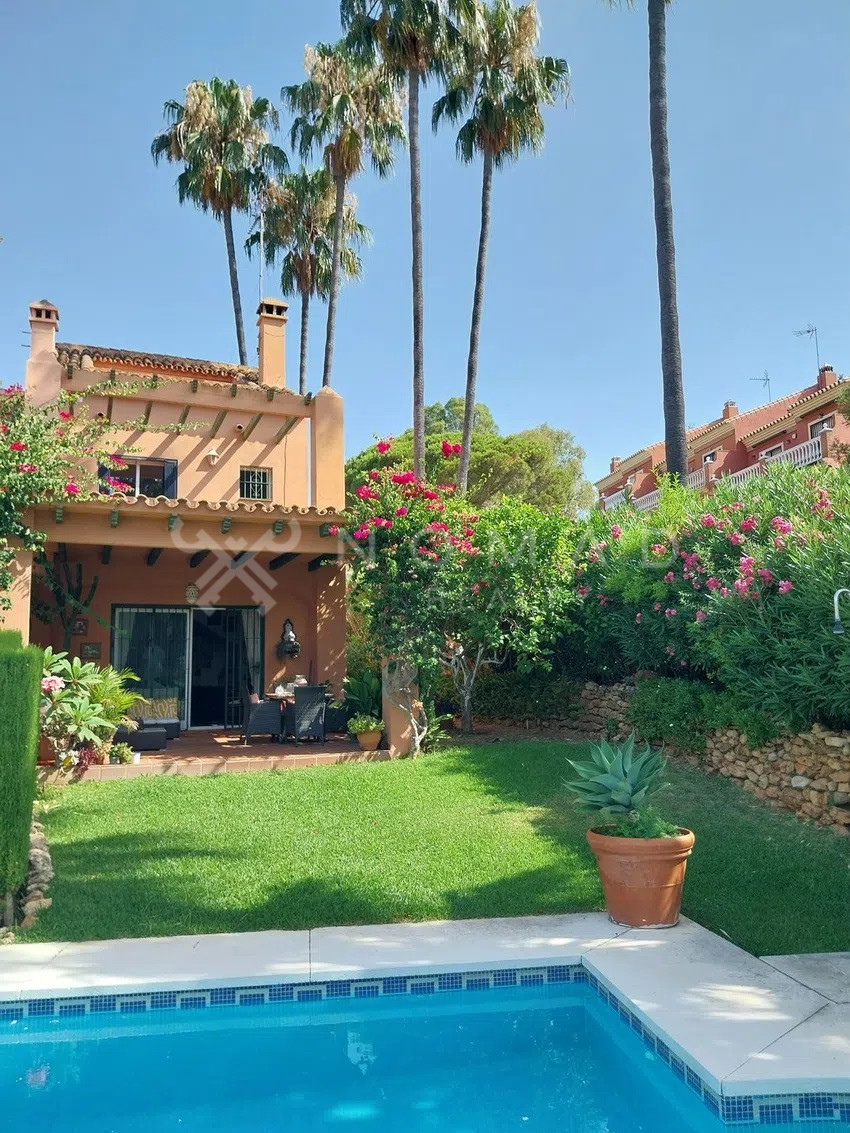 casas-de-pueblo en mijas-costa · calahonda 595000€