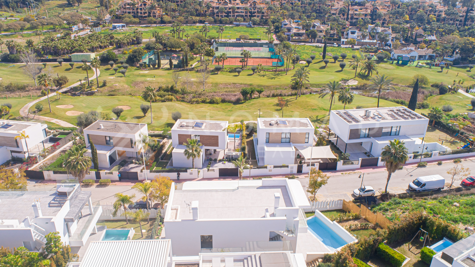 villas en estepona · el-campanario €