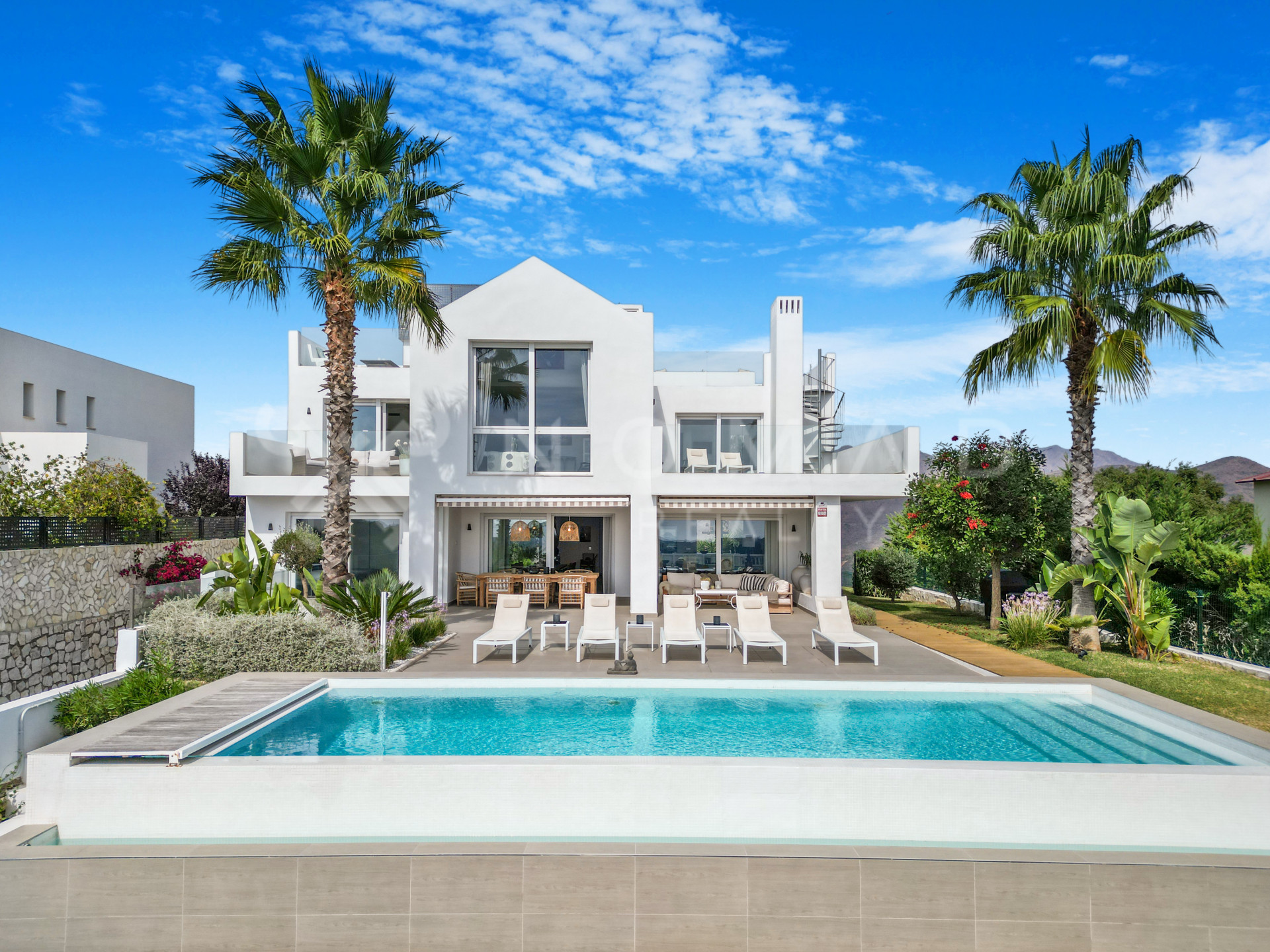 villas en marbella-east · la-mairena 2400000€