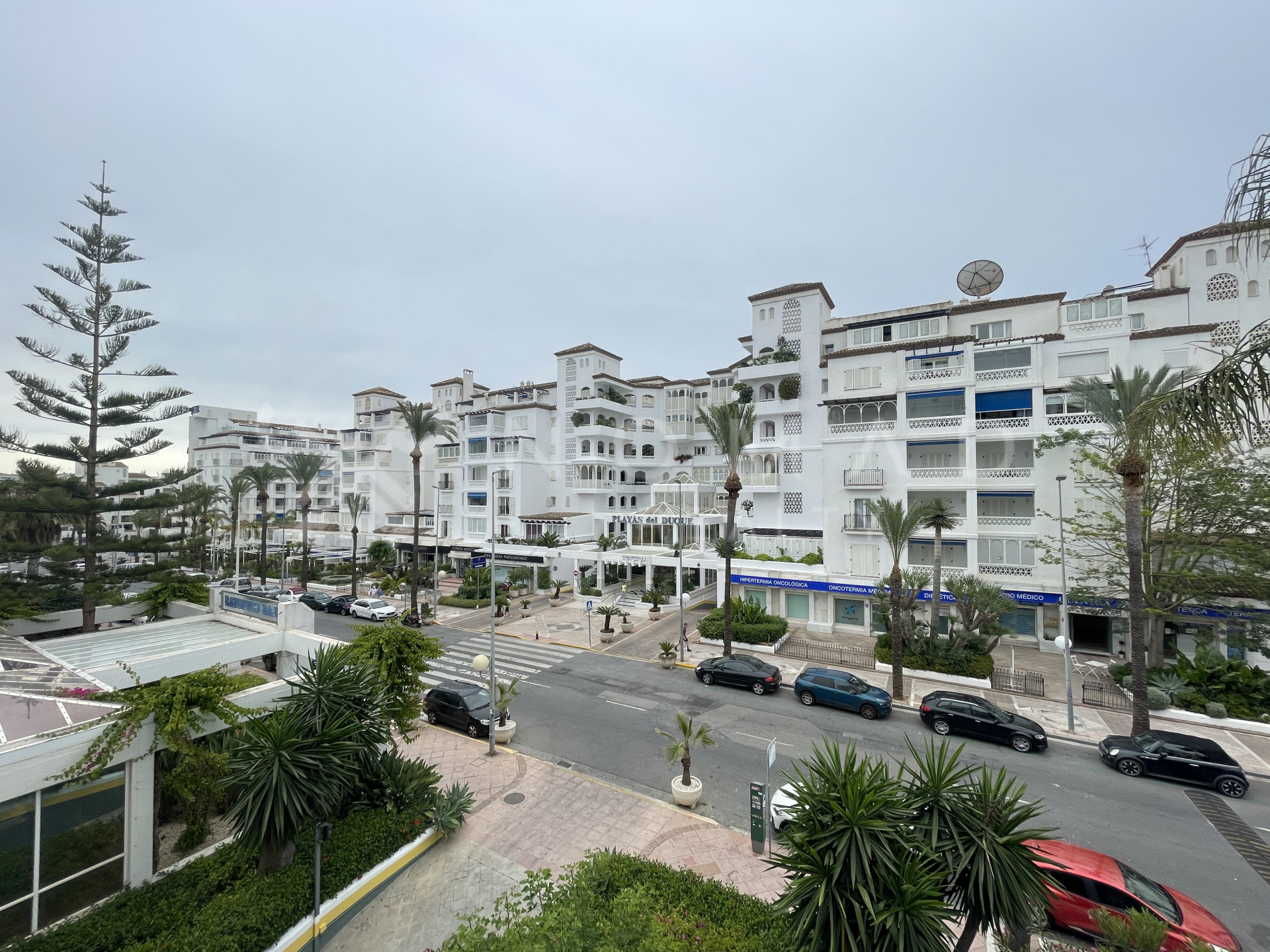1 · Marbella - Puerto Banus ·  877.000€€