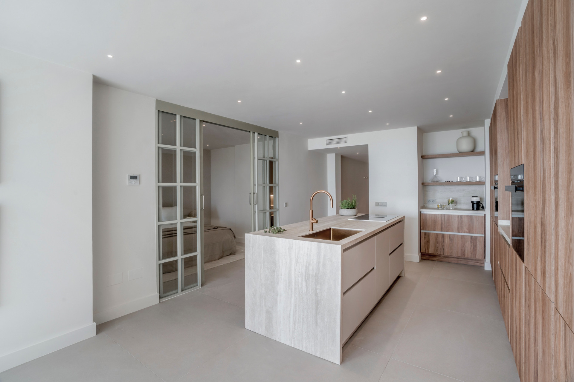 Renovated 3 Bedroom Apartment with private pool, sea & mountain views in Nueva Andalucía